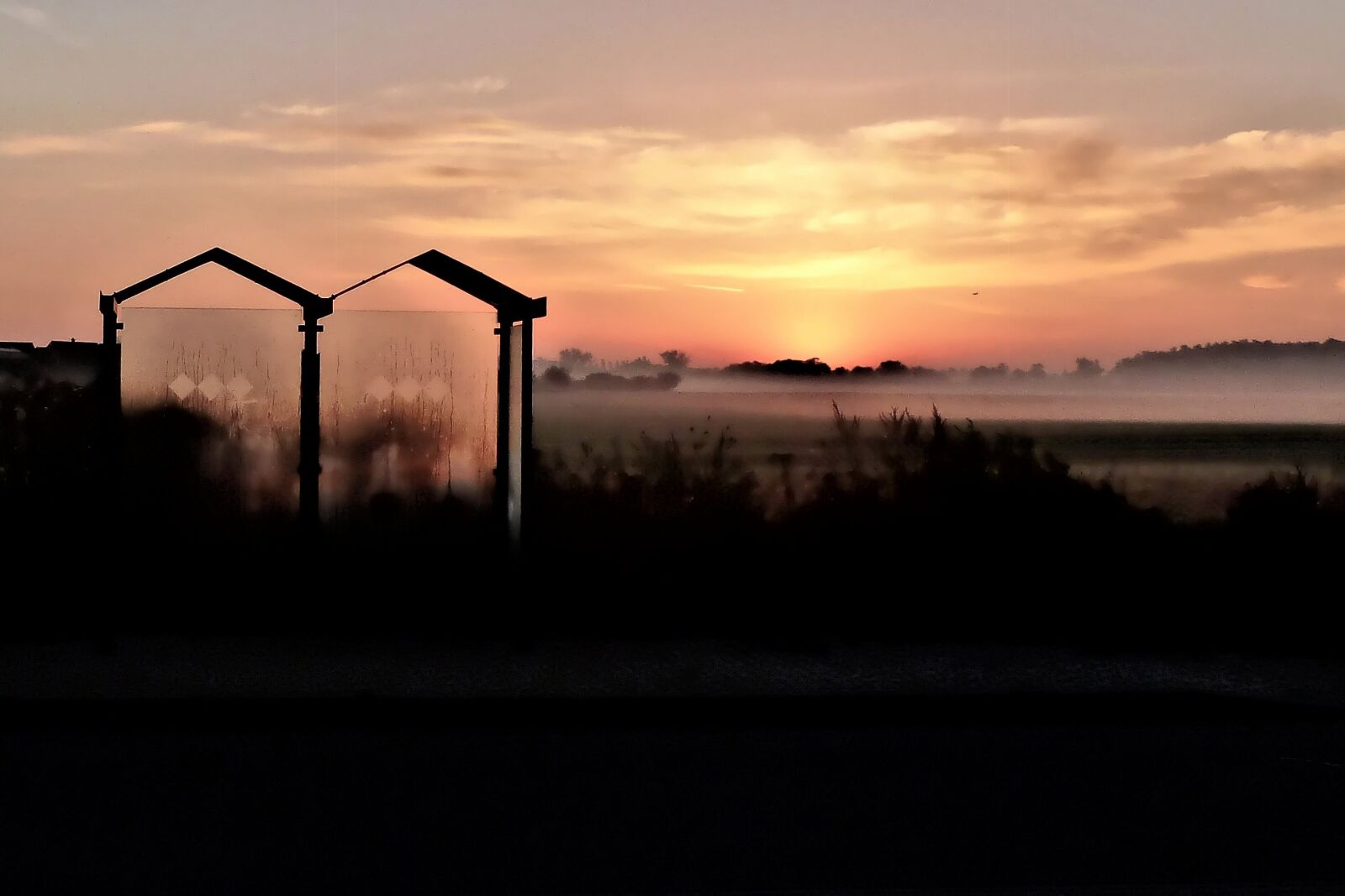 Panasonic Lumix DMC-ZS7 (Lumix DMC-TZ10) sample photo. Nature, sunrise, bus stop photography