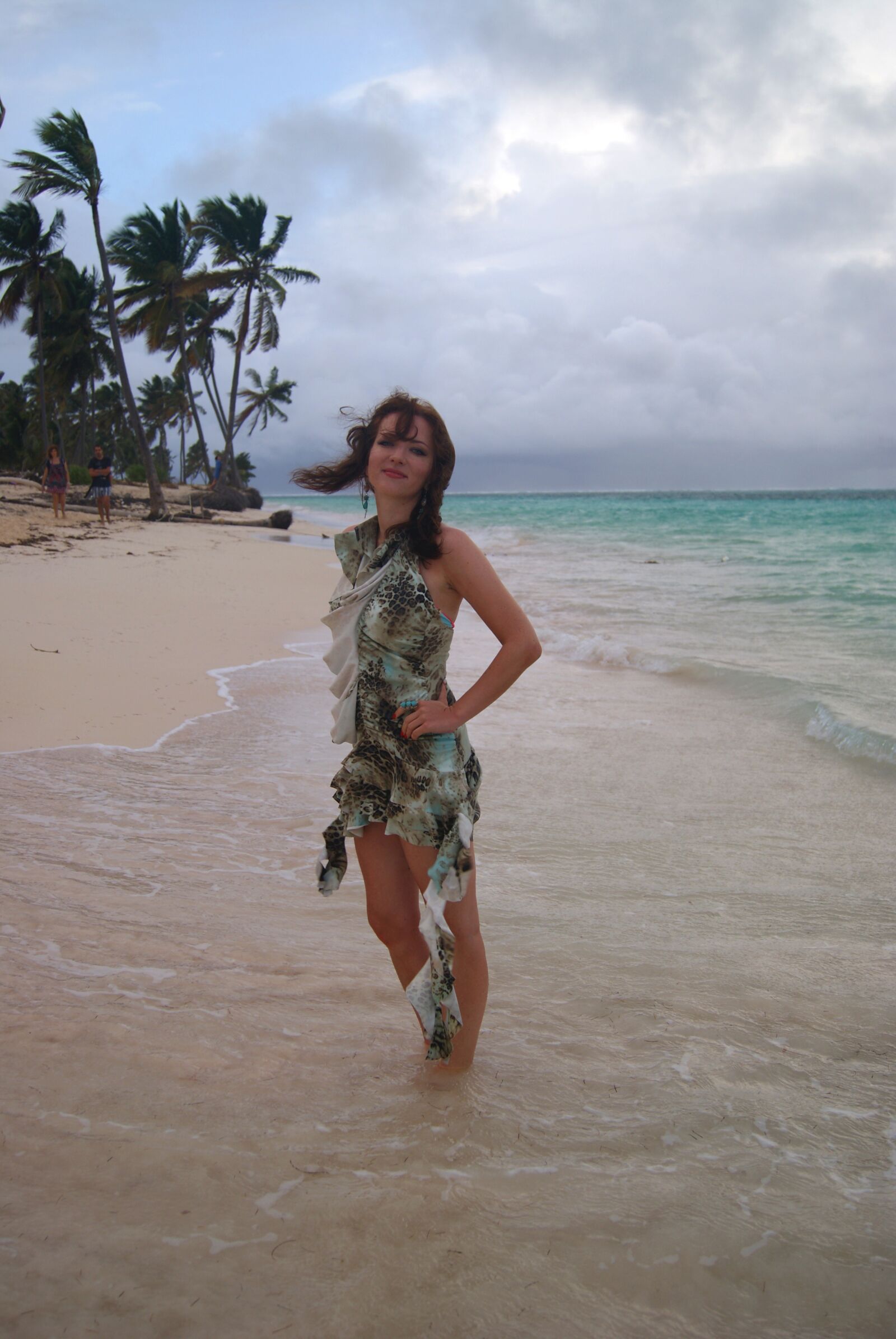 Sony Alpha DSLR-A230 sample photo. Dominican republic, beach, girl photography