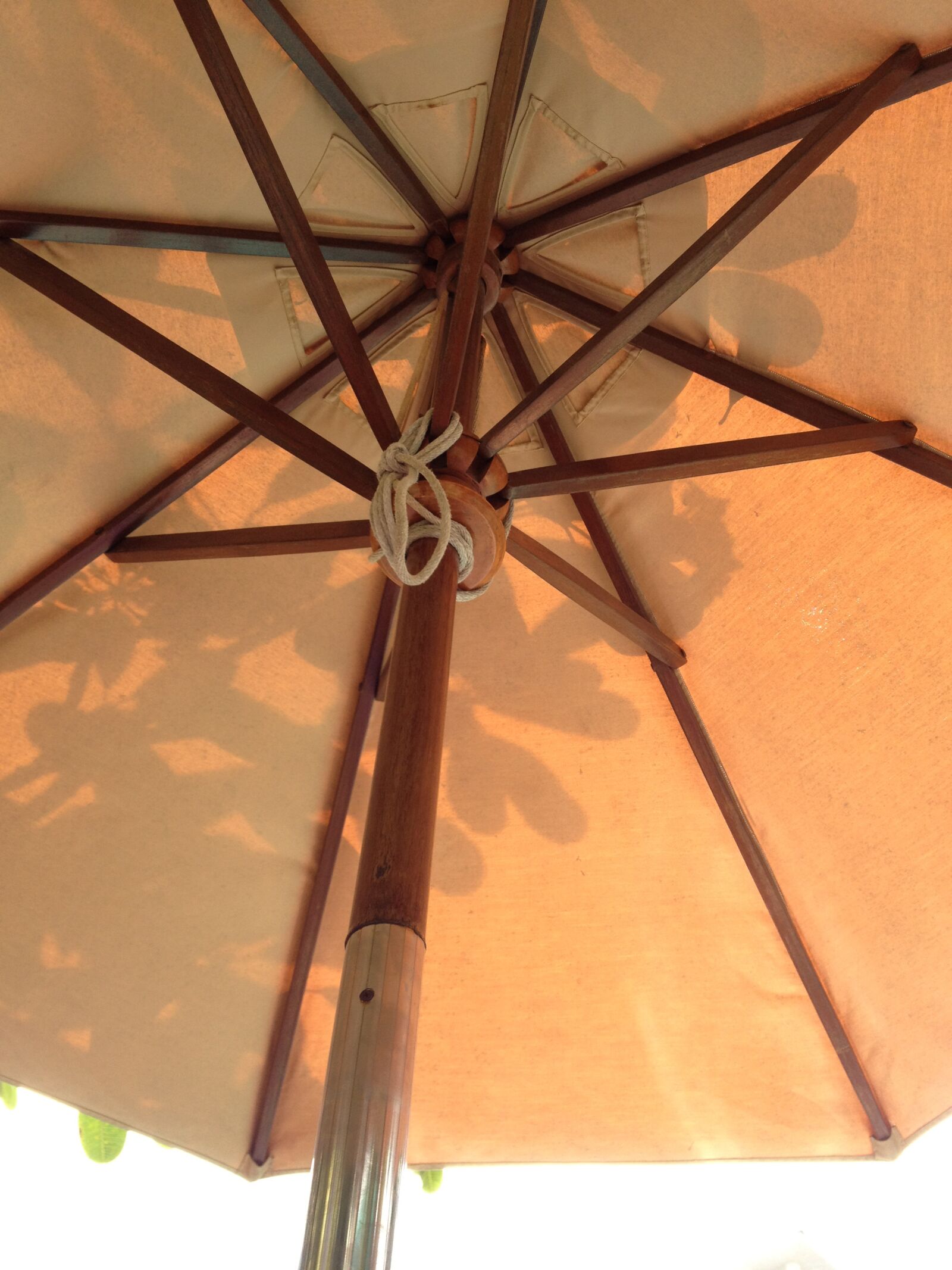Apple iPhone 4S sample photo. Holiday, umbrella, sun photography