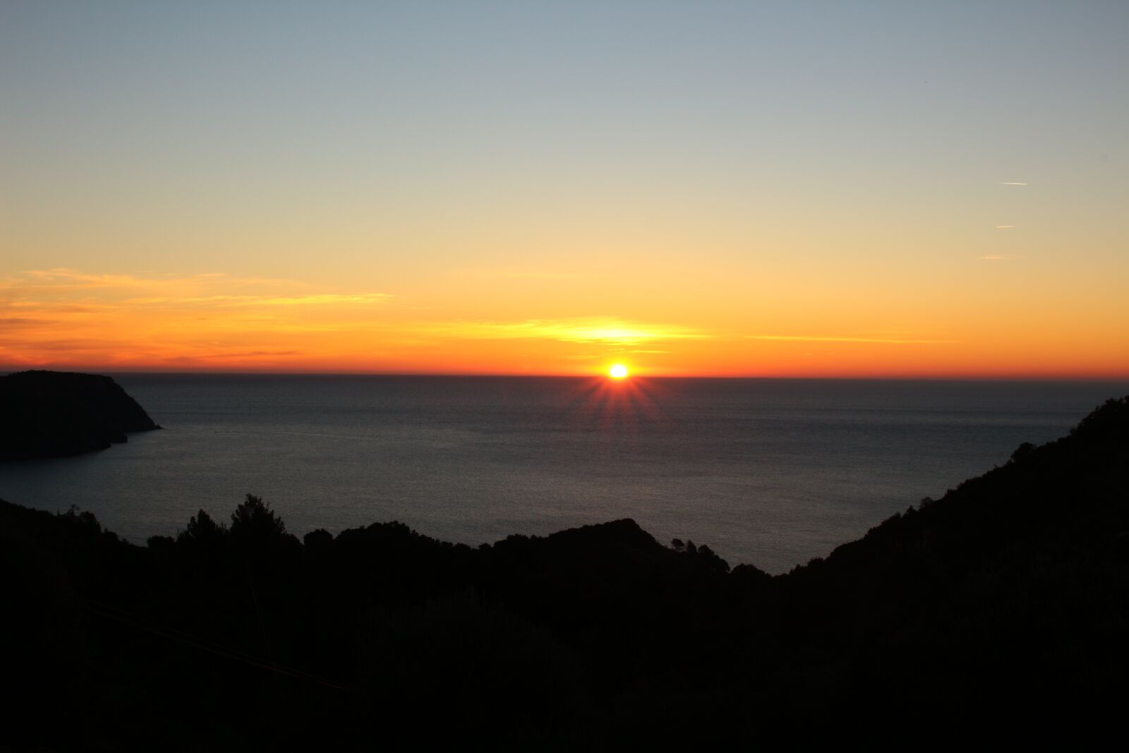 Canon EOS 100D (EOS Rebel SL1 / EOS Kiss X7) sample photo. Sunrise, sea, spain photography