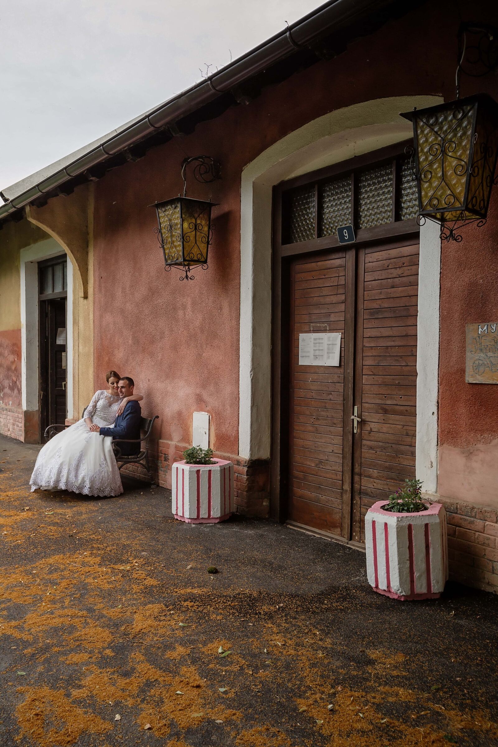 Canon EF 16-35mm F2.8L II USM sample photo. Ranch, farmhouse, bride, groom photography