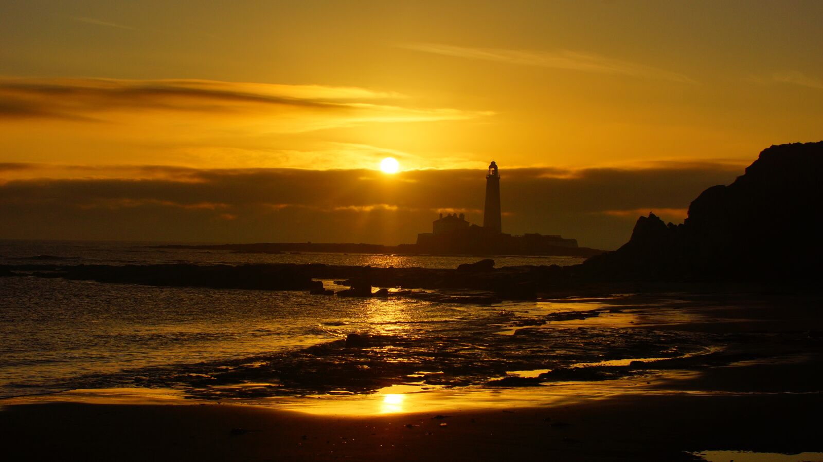 Sony SLT-A77 sample photo. Lighthouse, st marys lighthouse photography