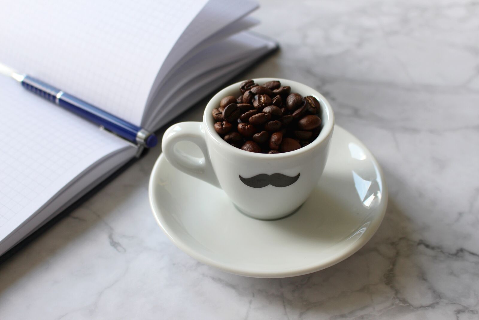 Canon EOS 700D (EOS Rebel T5i / EOS Kiss X7i) sample photo. Coffee, desk, office photography