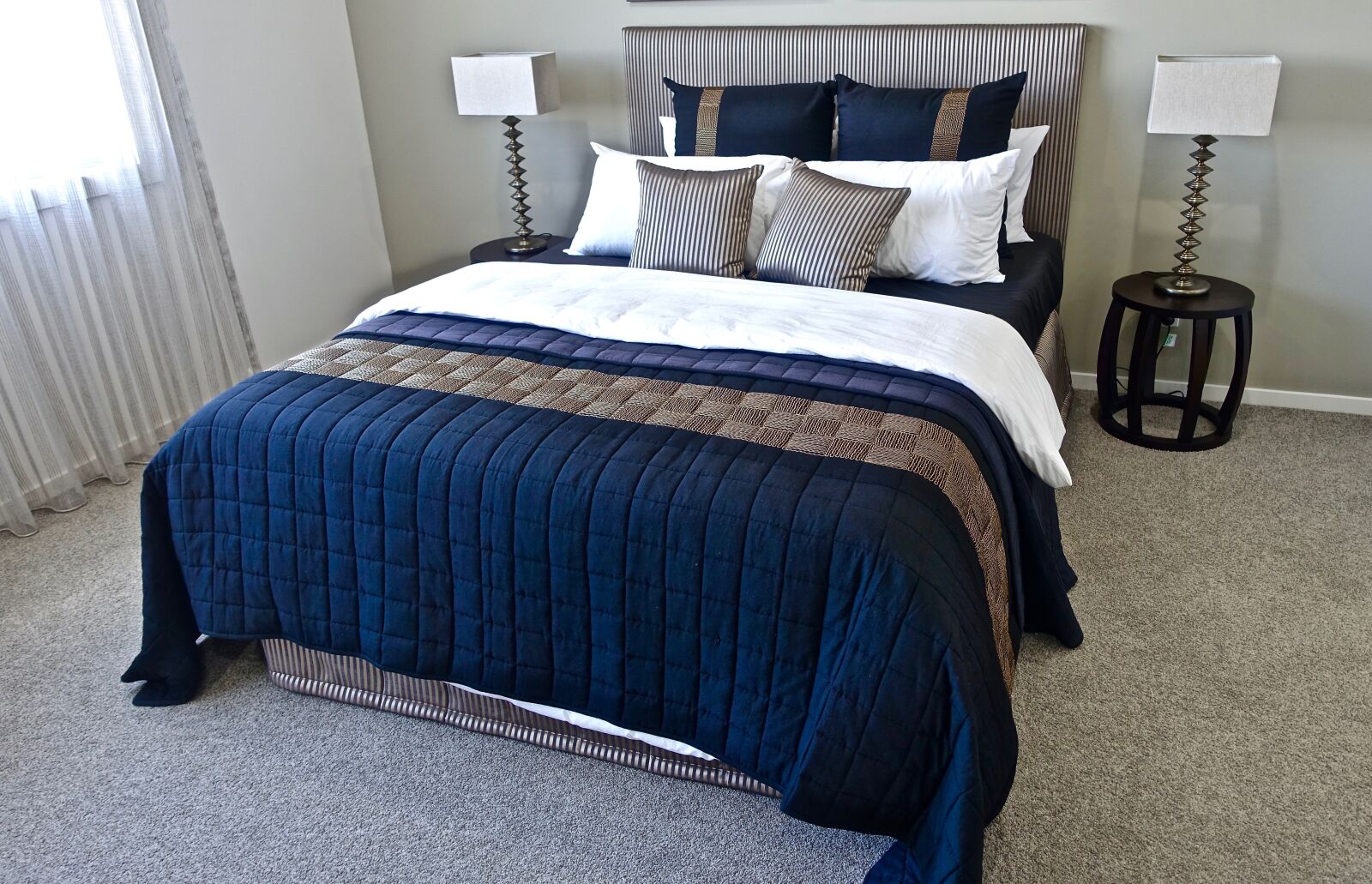 Sony Cyber-shot DSC-RX100 III sample photo. Bed, bedroom, pillows photography