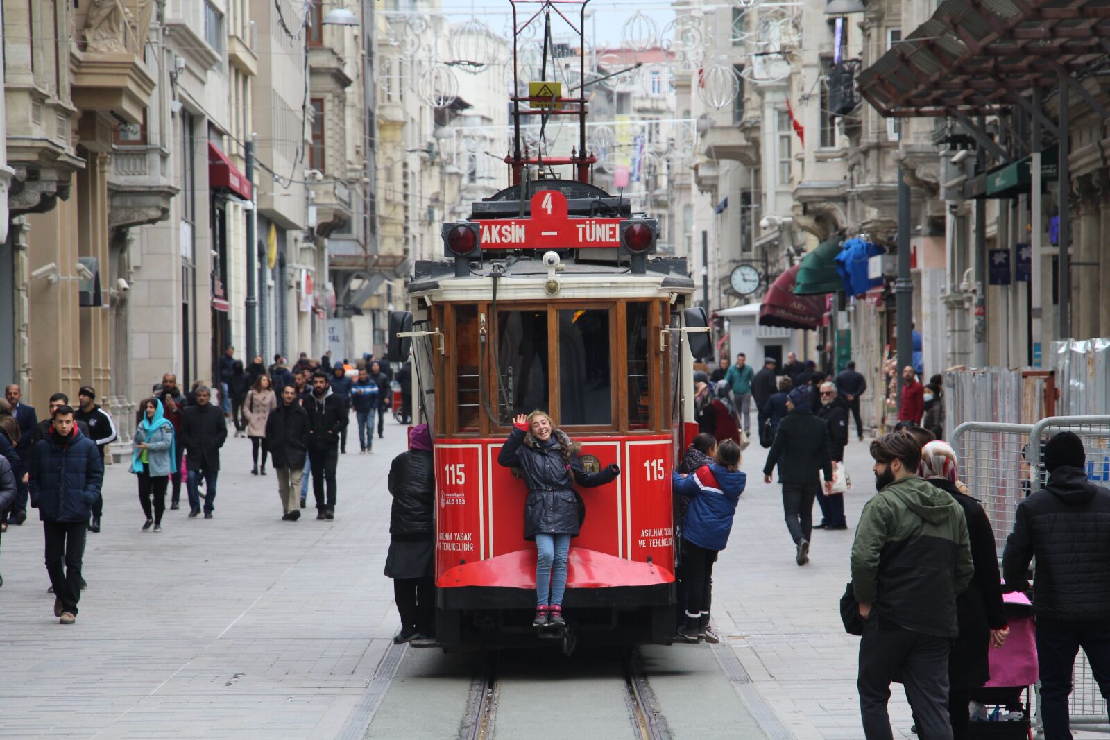 Canon EOS 1200D (EOS Rebel T5 / EOS Kiss X70 / EOS Hi) + Canon EF-S 18-135mm F3.5-5.6 IS STM sample photo. Istanbul, tram, taksim photography