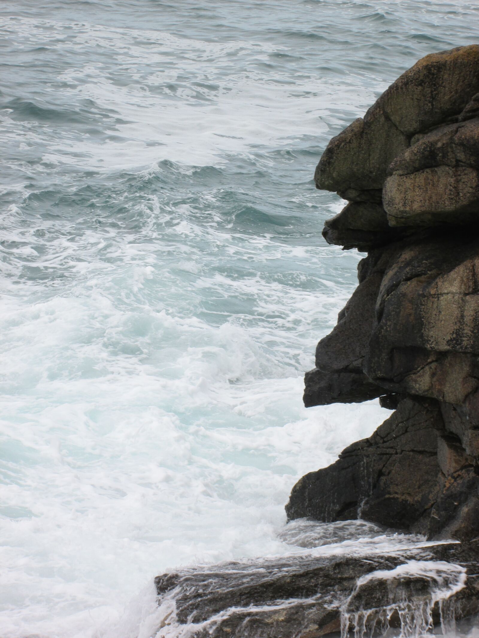 Canon PowerShot A2500 sample photo. Sea, ocean, side photography