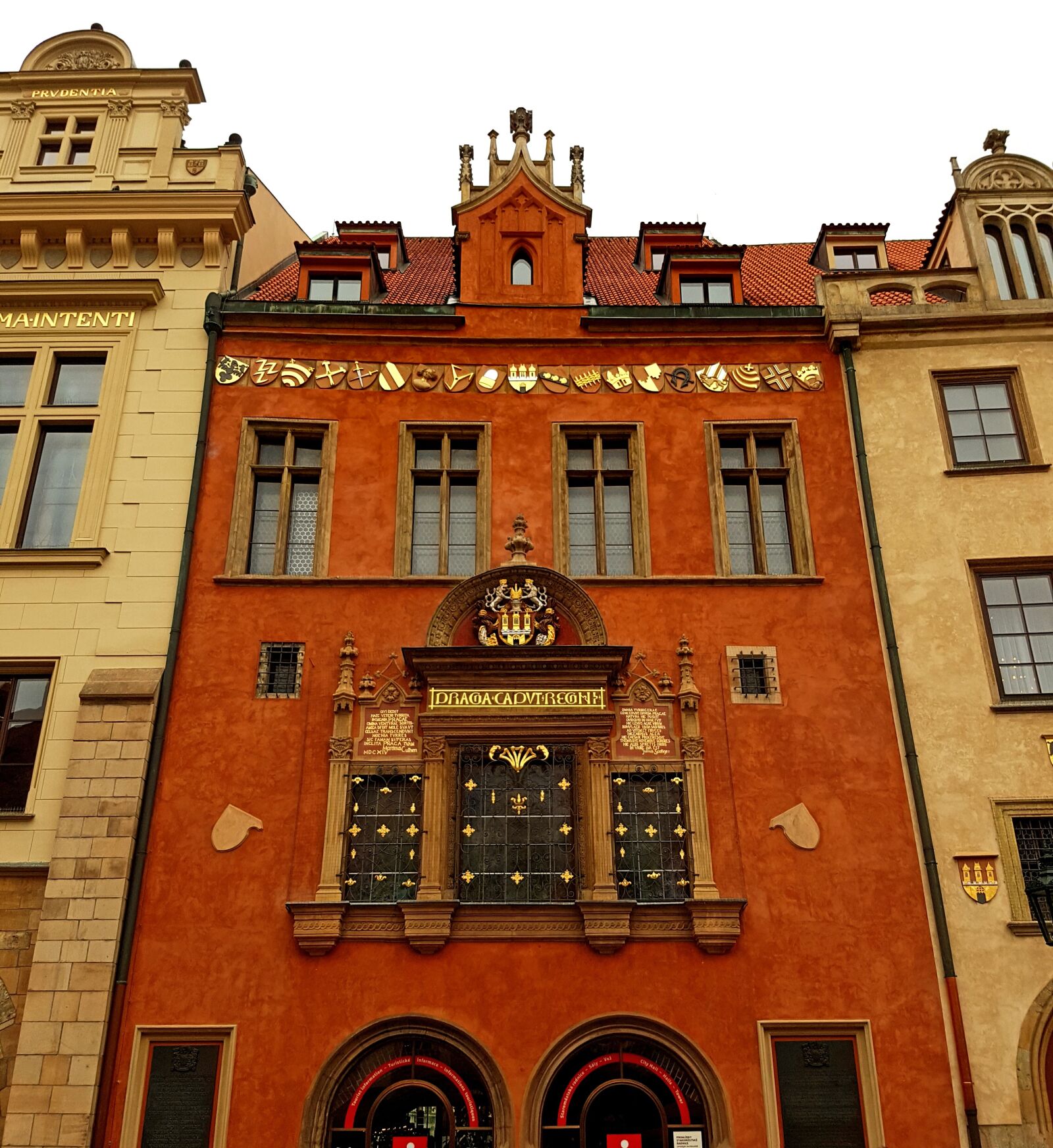 Samsung Galaxy S7 Edge sample photo. Town hall, prague, old photography