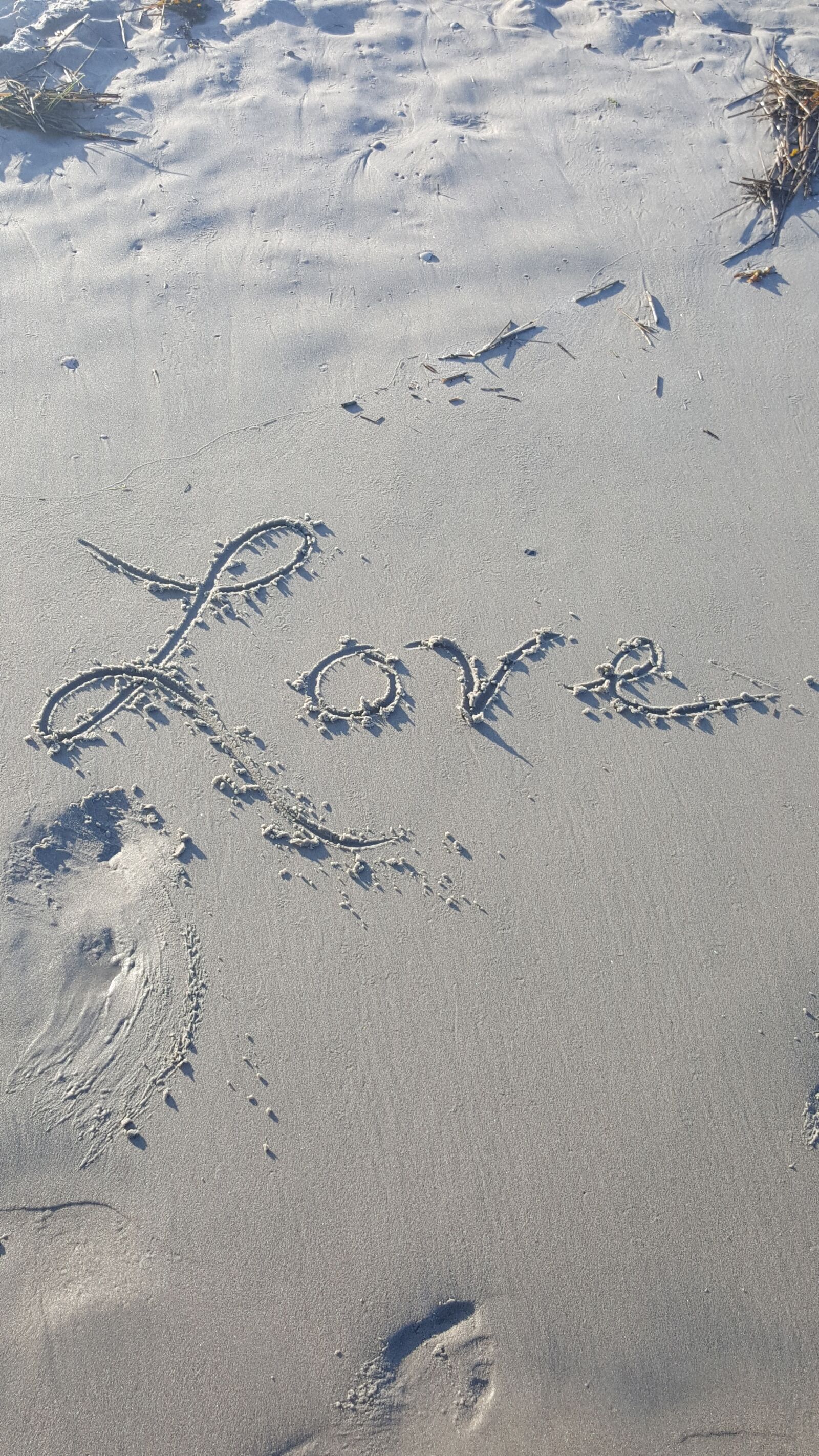 Samsung Galaxy Note5 sample photo. Love, sand, beach photography
