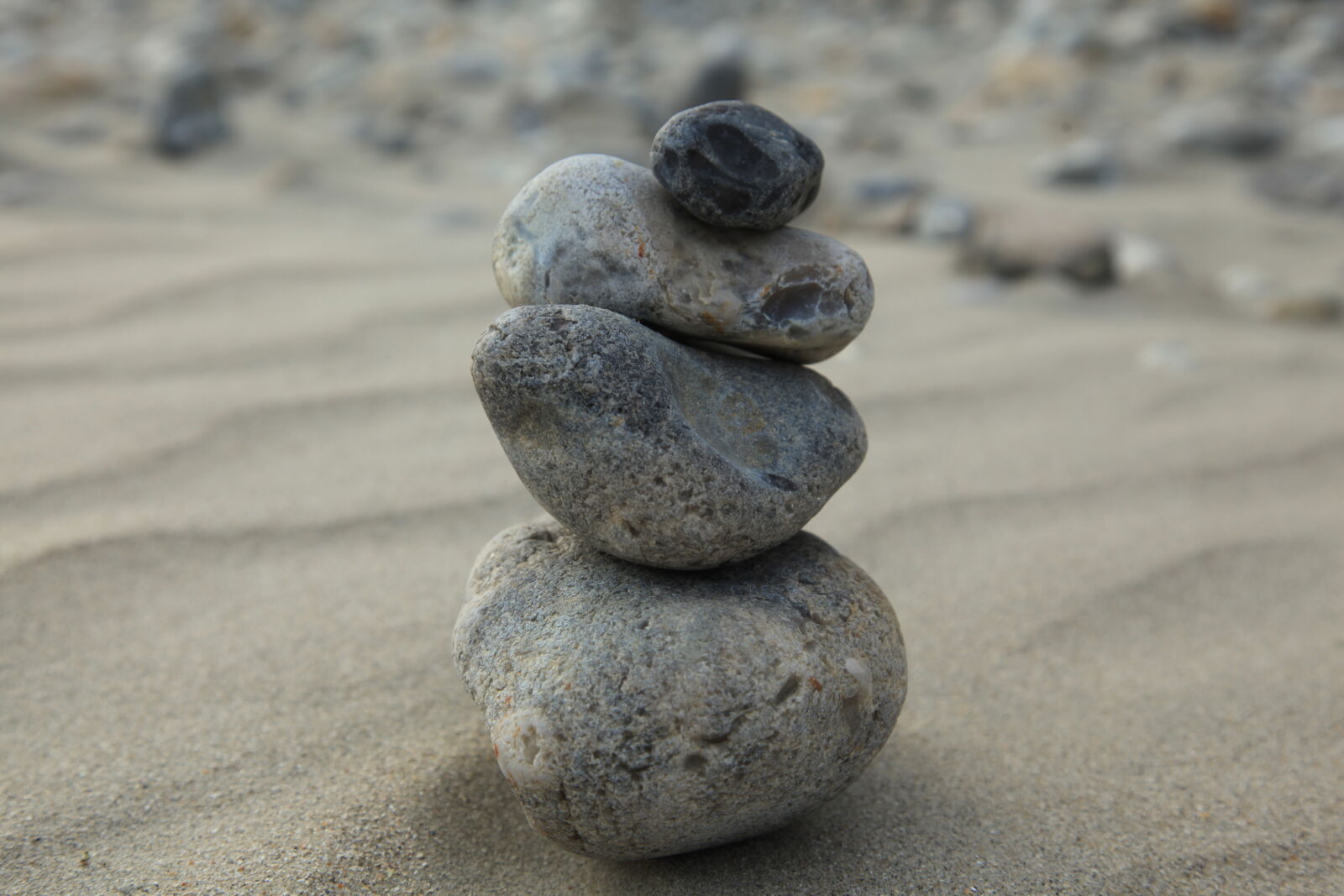 Canon EF 24-105mm F4L IS USM sample photo. Sand, stones, zen photography