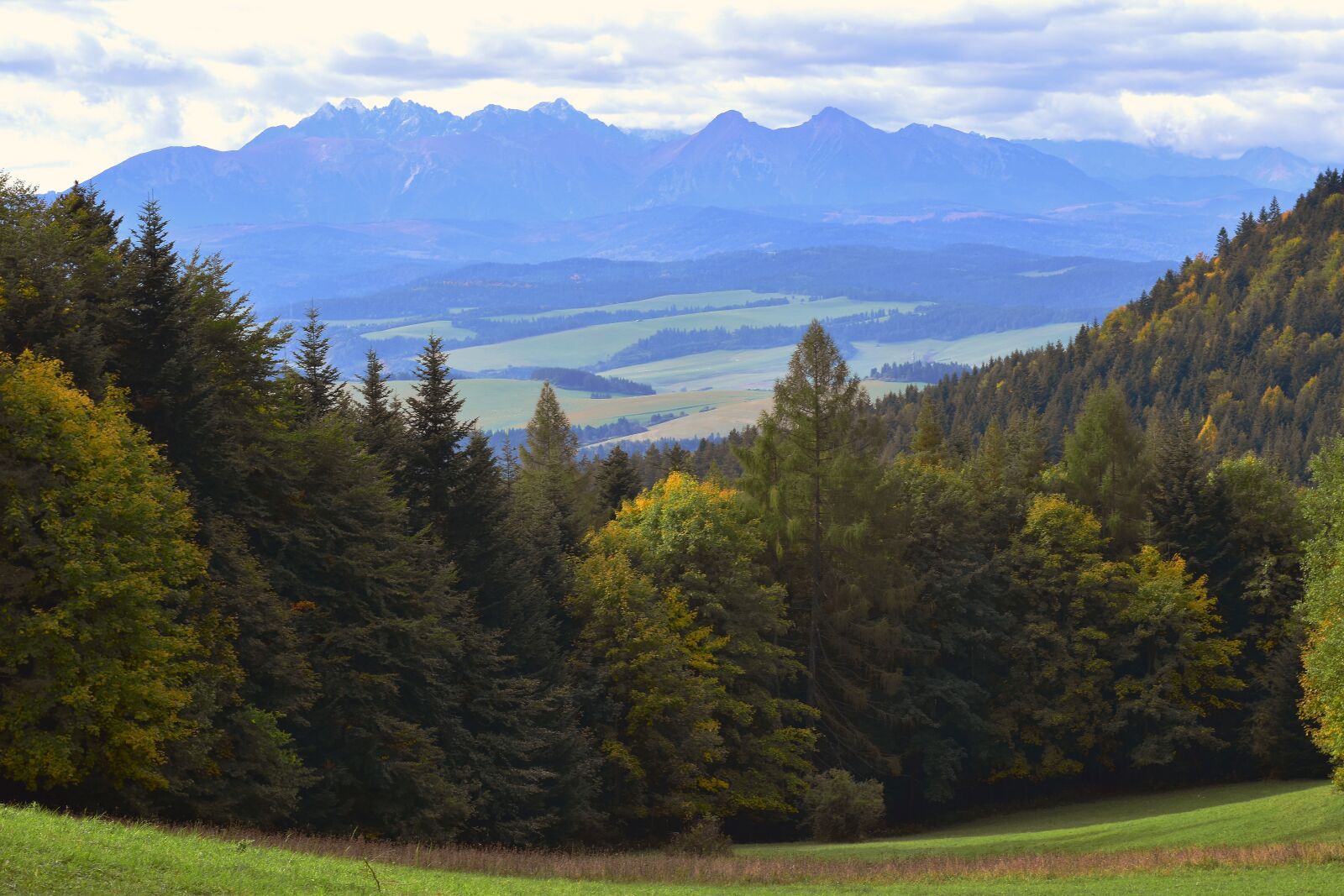Nikon D3500 sample photo. Mountains, autumn, blue photography