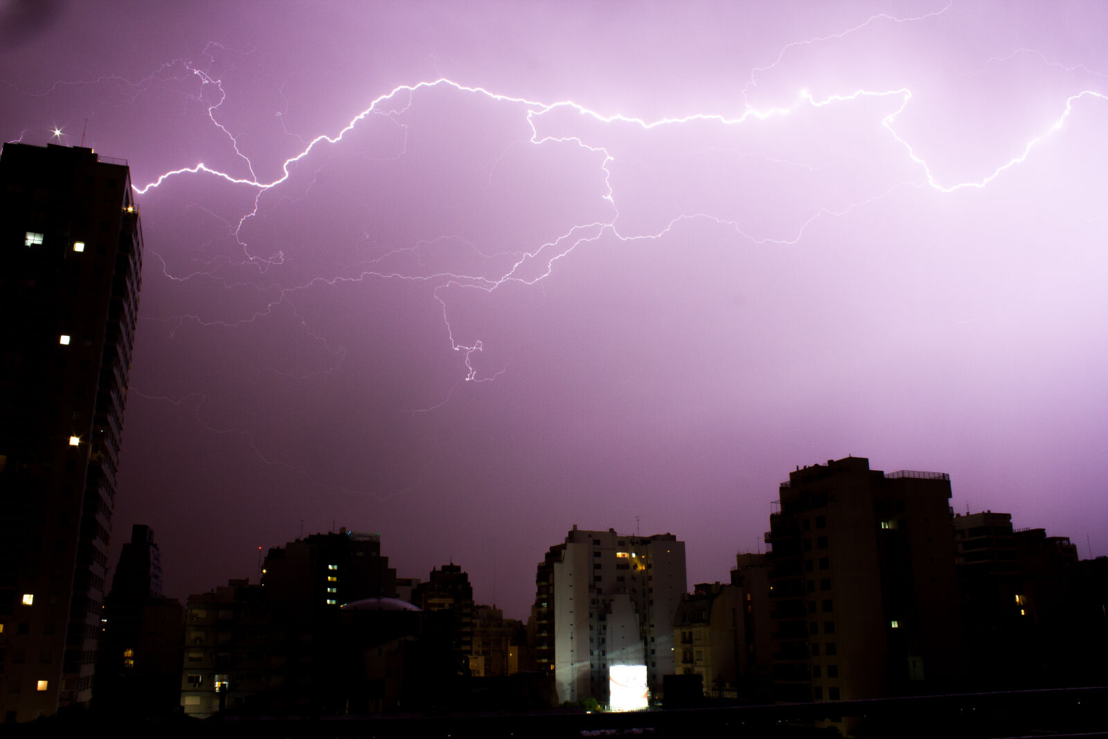 Canon EOS 550D (EOS Rebel T2i / EOS Kiss X4) sample photo. Lighting, storm, wheather photography