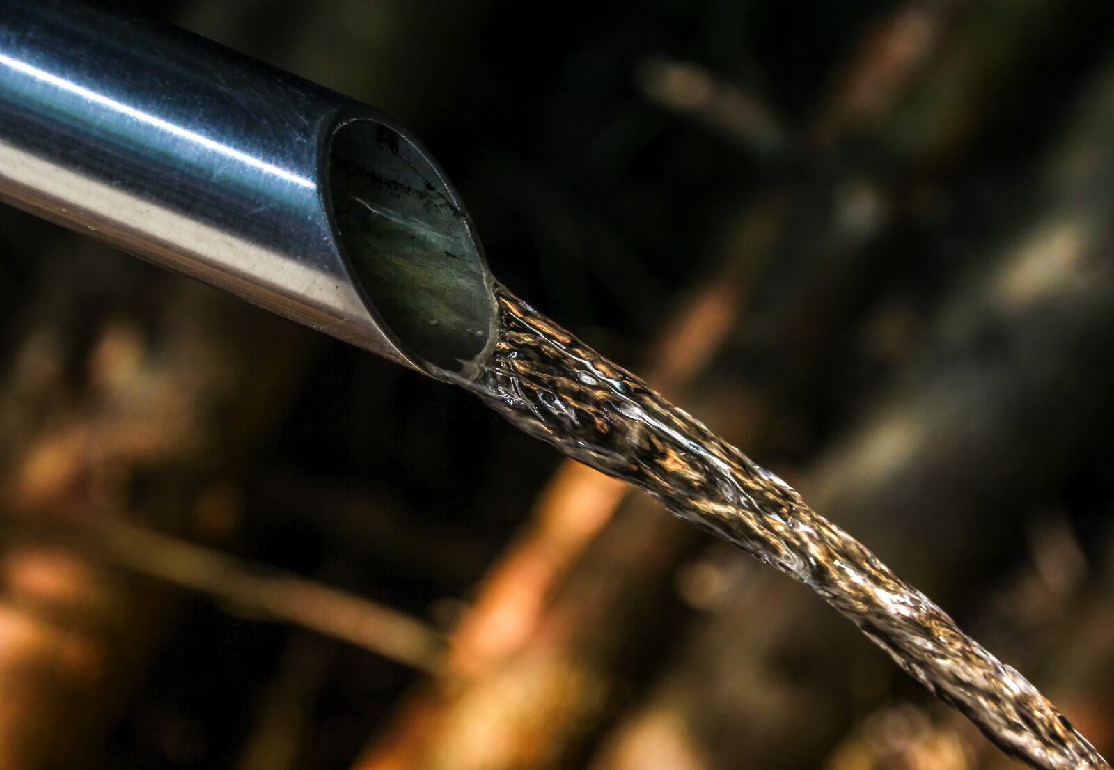 Canon EOS 60D sample photo. Water pipe, fountain, tube photography