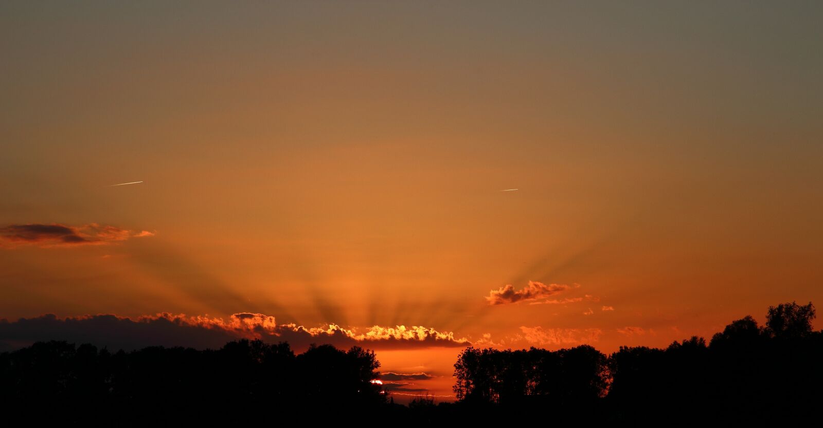 Canon EF-S 17-85mm F4-5.6 IS USM sample photo. Nature, sunset, evening photography