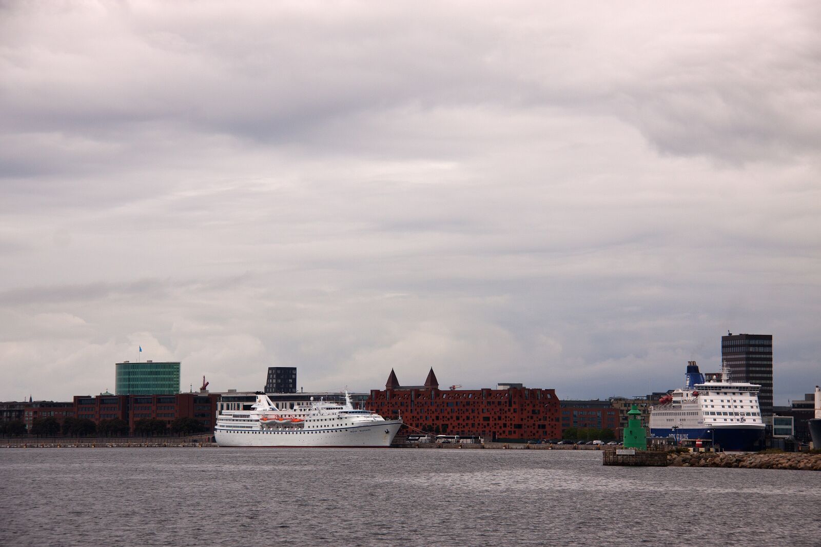 Canon EOS 50D sample photo. Ferries, port, ships photography