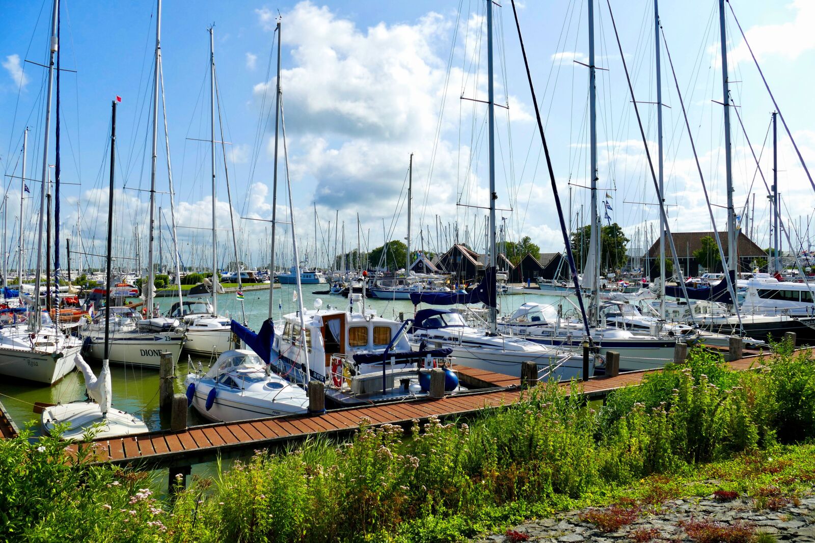 Panasonic Lumix DMC-FZ1000 sample photo. Port, boats, ships photography