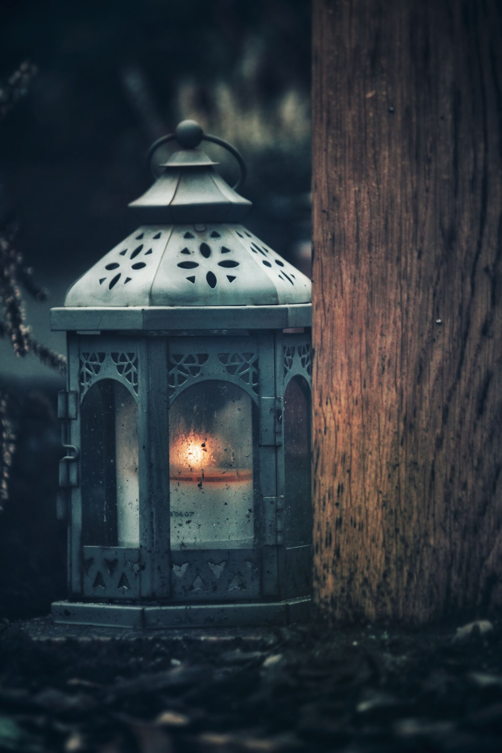 Canon EOS 1200D (EOS Rebel T5 / EOS Kiss X70 / EOS Hi) sample photo. Lantern, light, candle photography