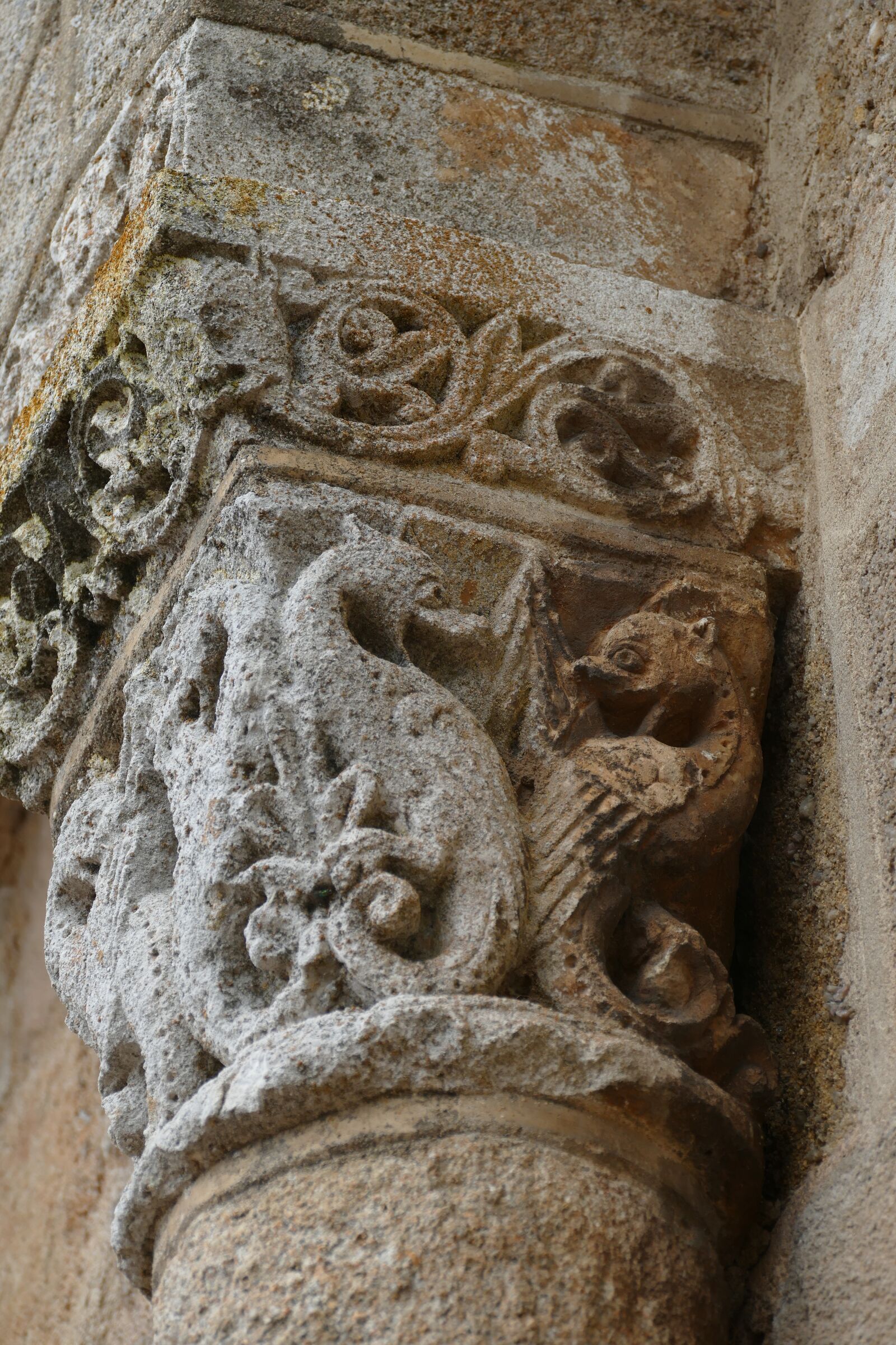 Panasonic Lumix DMC-FZ1000 sample photo. Column, stone, sculpture photography