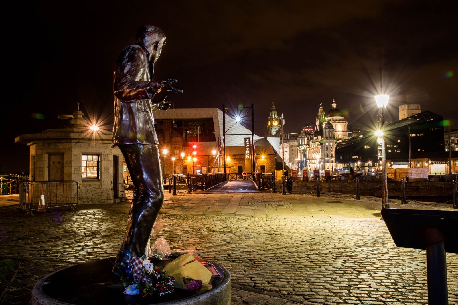 Canon EOS 7D Mark II sample photo. Liverpool, royal albert dock photography