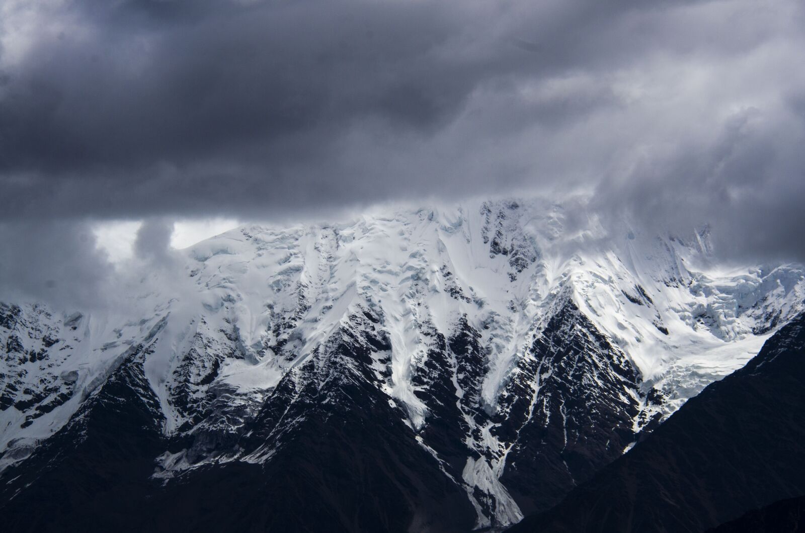 Nikon D7000 sample photo. Snow mountain, cloud, mountaineer photography