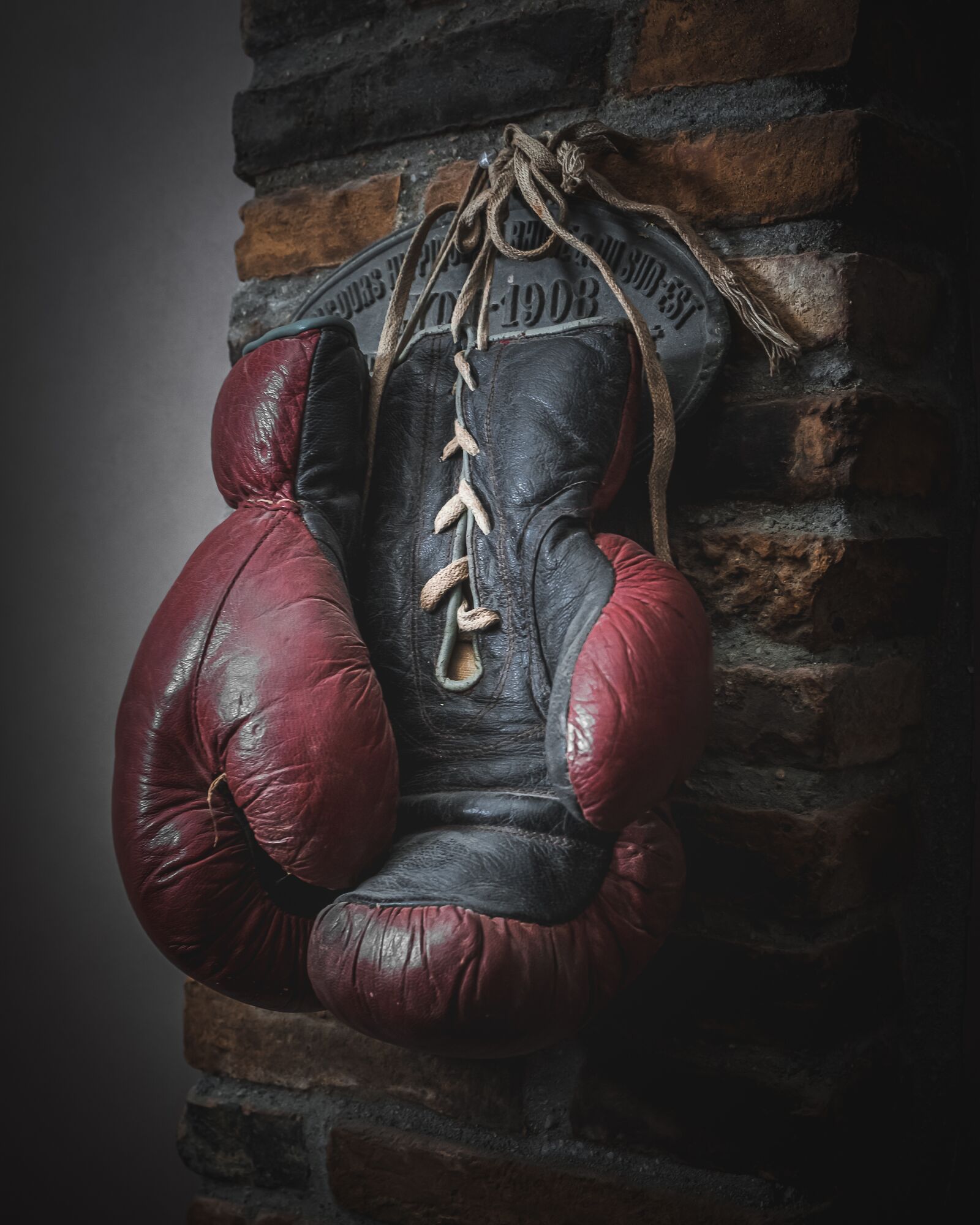 Fujifilm XF 16-55mm F2.8 R LM WR sample photo. Boxing-glove, boxing, sport photography