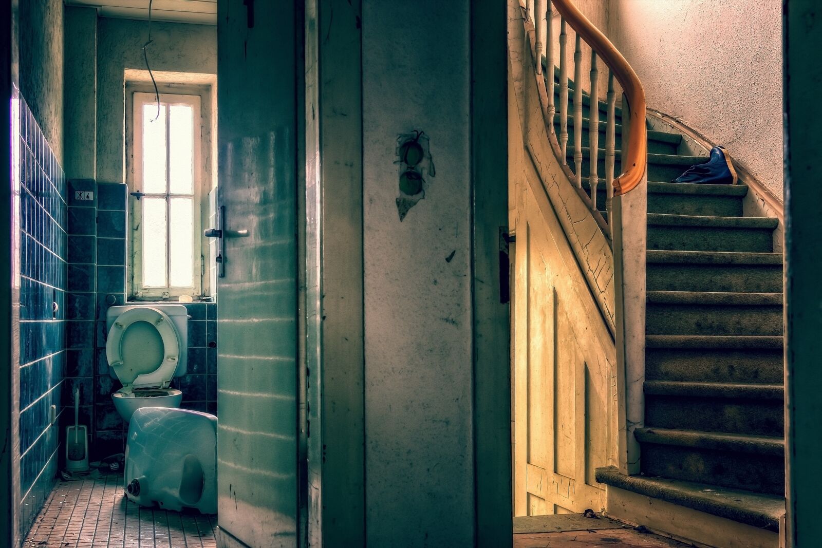 Nikon D3300 sample photo. Lost places, house, room photography