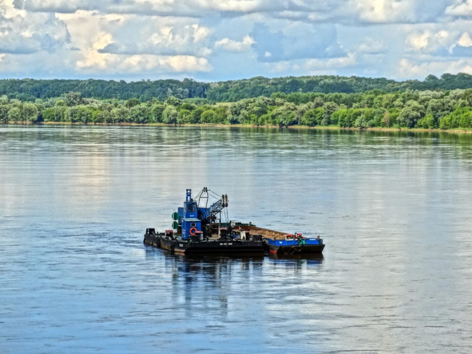 Sony Cyber-shot DSC-HX20V sample photo. Vistula, bydgoszcz, boat photography