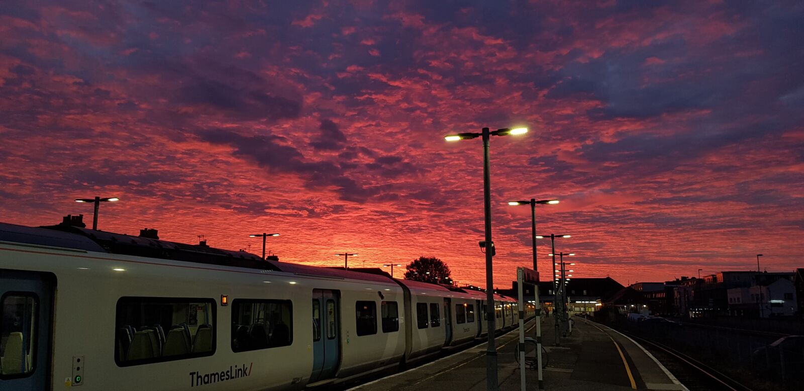 Samsung Galaxy S8 sample photo. Sunset, train, railway photography