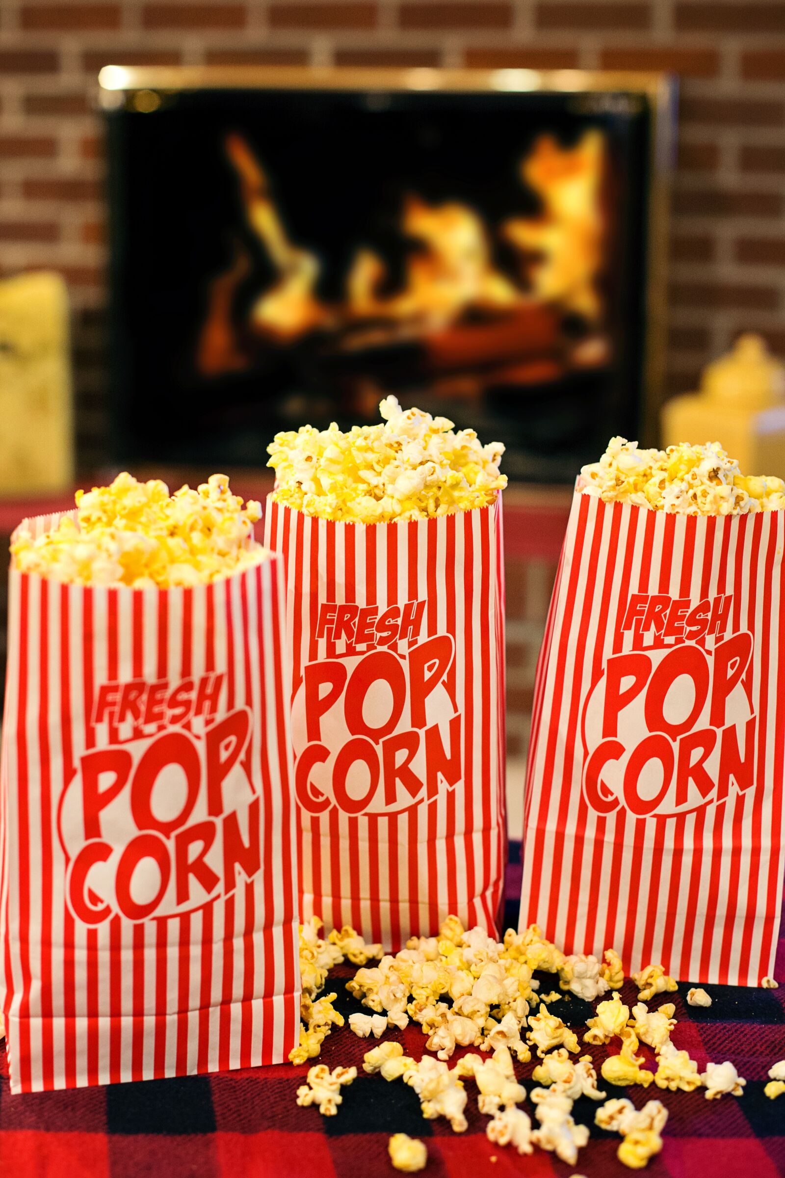 Canon EF 50mm F1.4 USM sample photo. Popcorn, movie time, snack photography