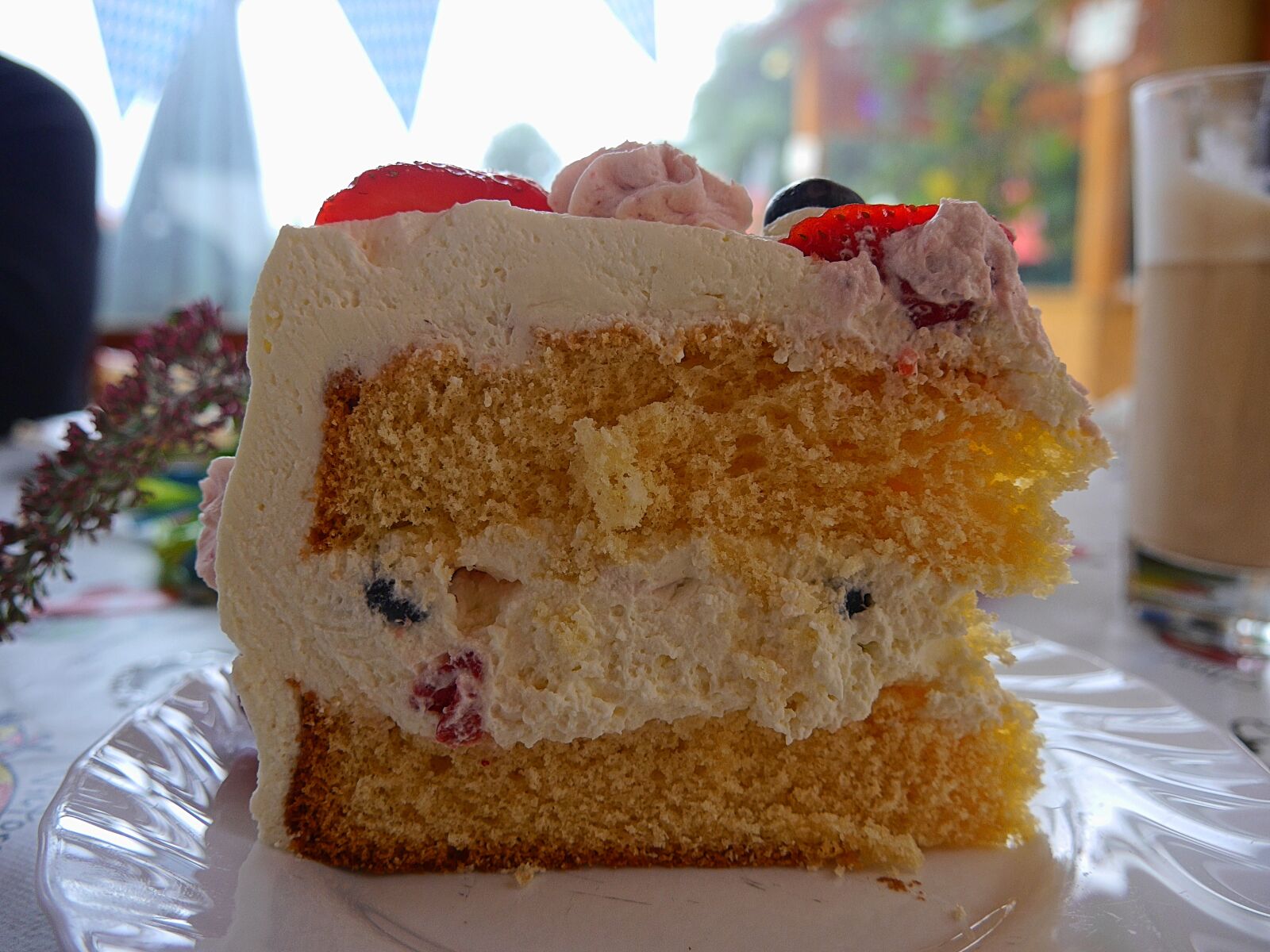 Panasonic Lumix DMC-G6 sample photo. Berries pie, berries, cake photography