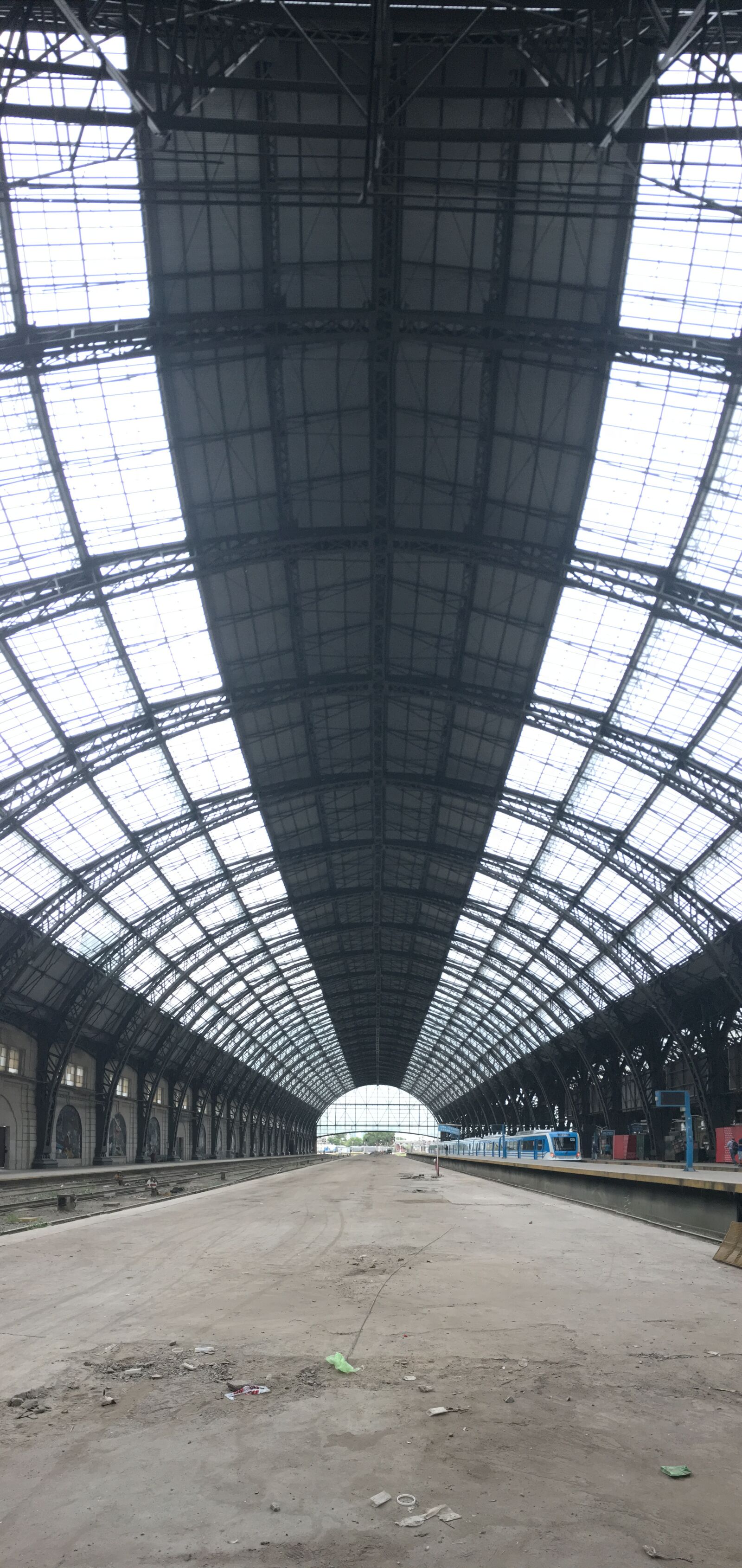 iPhone 6s back camera 4.15mm f/2.2 sample photo. Terminal, train, infrastructure photography
