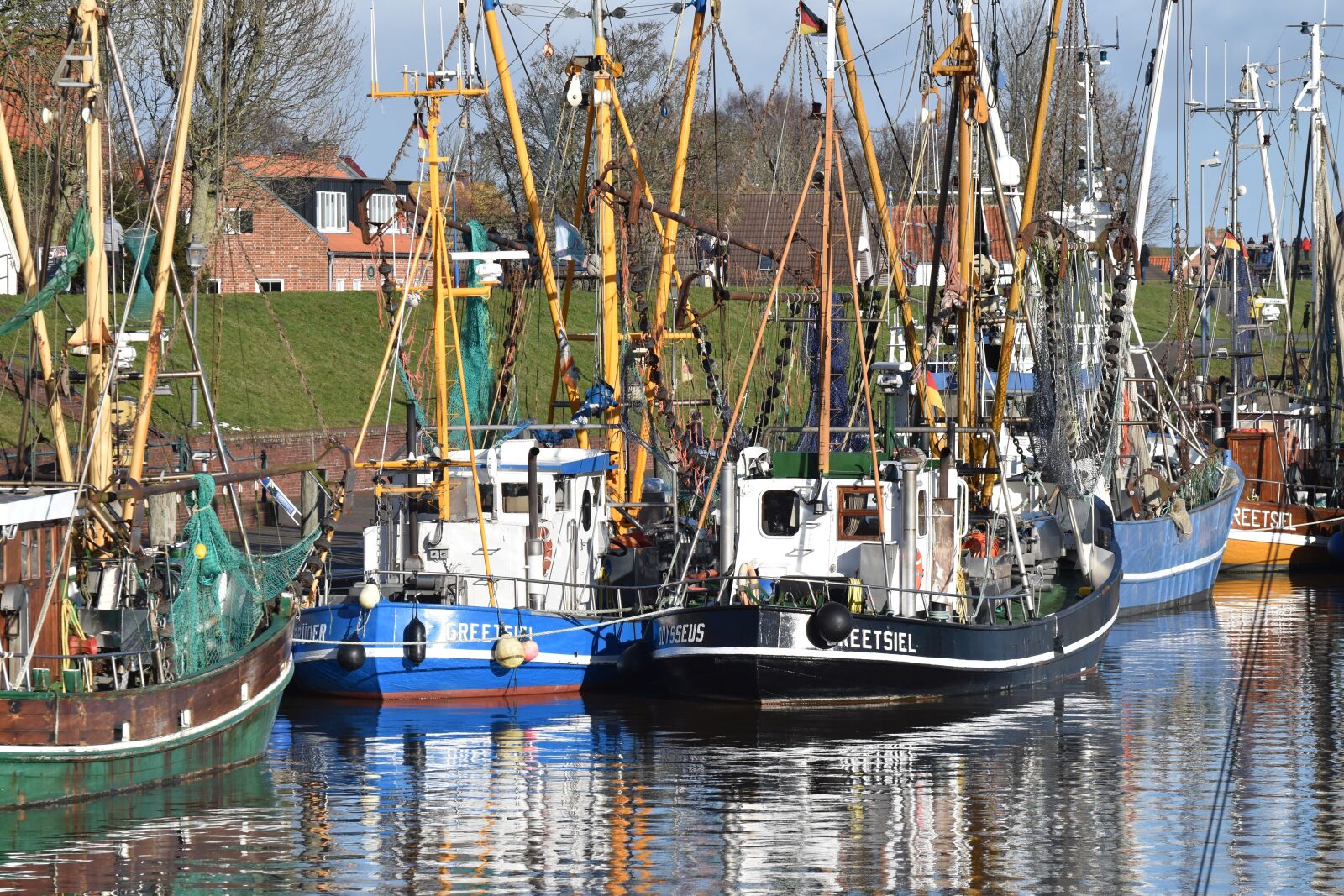 Nikon D5600 sample photo. Boats, colorful, greetsiel photography