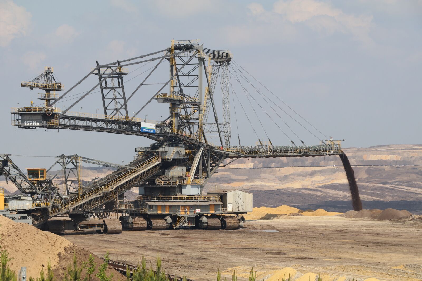 Canon EF-S 18-135mm F3.5-5.6 IS USM sample photo. Weanling, open pit mining photography