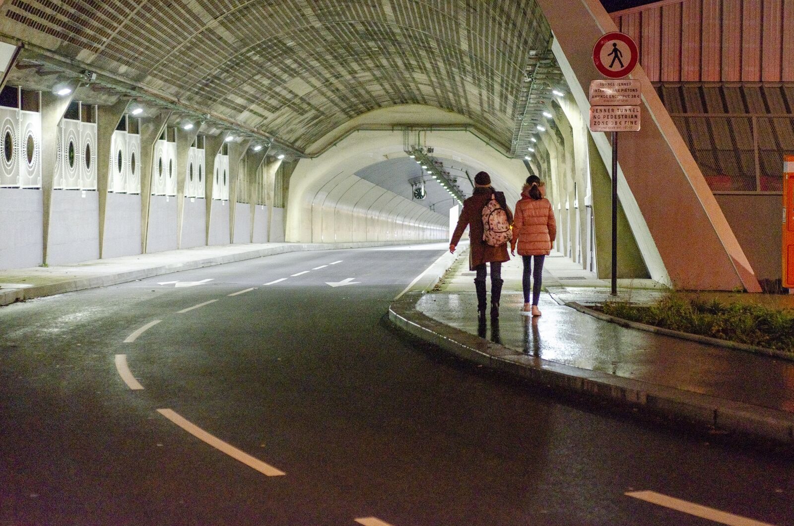 Nikon D7000 sample photo. Tunnel, pedestrian, light photography