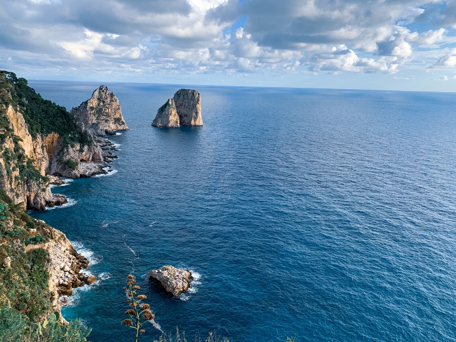 Apple iPhone XR sample photo. Capri, italia, sea photography
