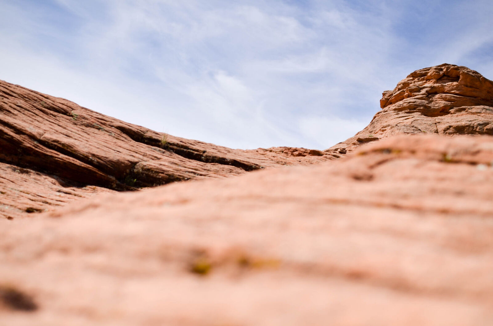 Nikon D7000 + Nikon AF-S DX Nikkor 35mm F1.8G sample photo. Desert, rock, formation photography