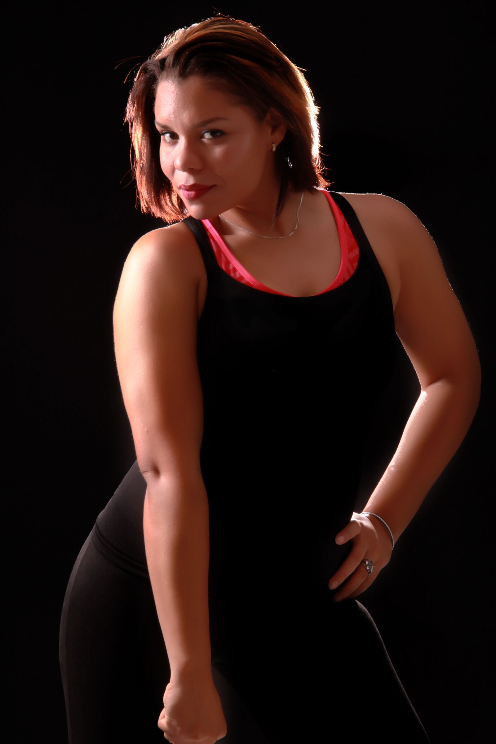 Canon EF-S 18-135mm F3.5-5.6 IS sample photo. Gym, beauty, athlete photography