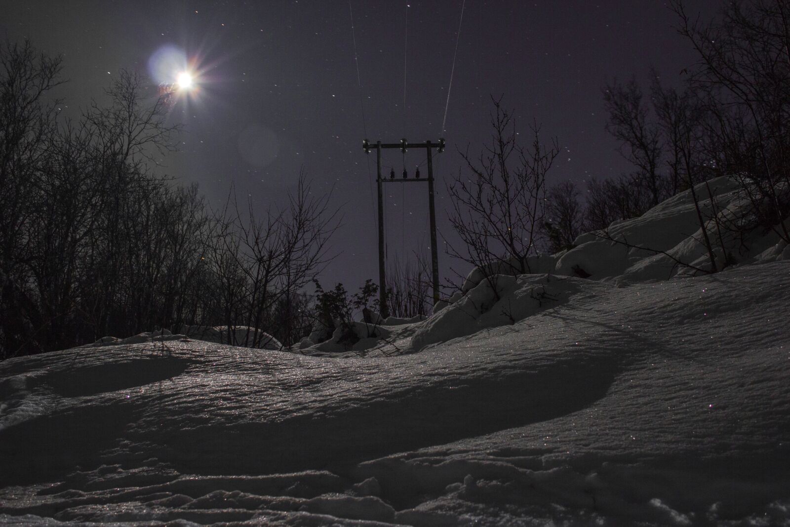 Canon EOS 550D (EOS Rebel T2i / EOS Kiss X4) sample photo. Night, moon, snow photography