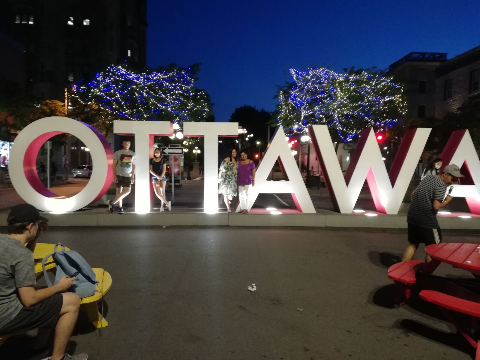 HUAWEI P20 lite sample photo. Ottawa, canada, logo photography
