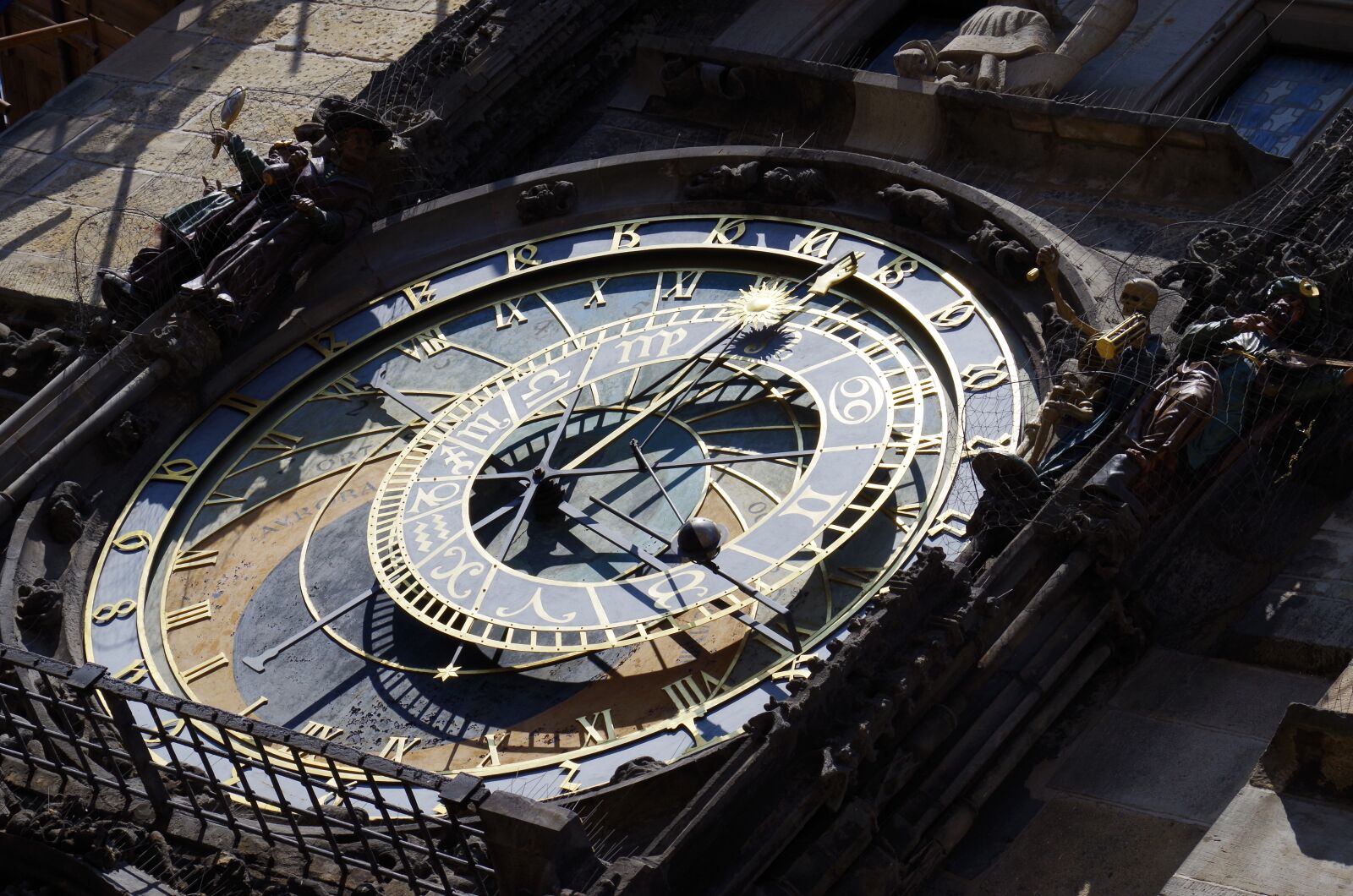 Pentax K-500 sample photo. Clock, prague, czech republic photography