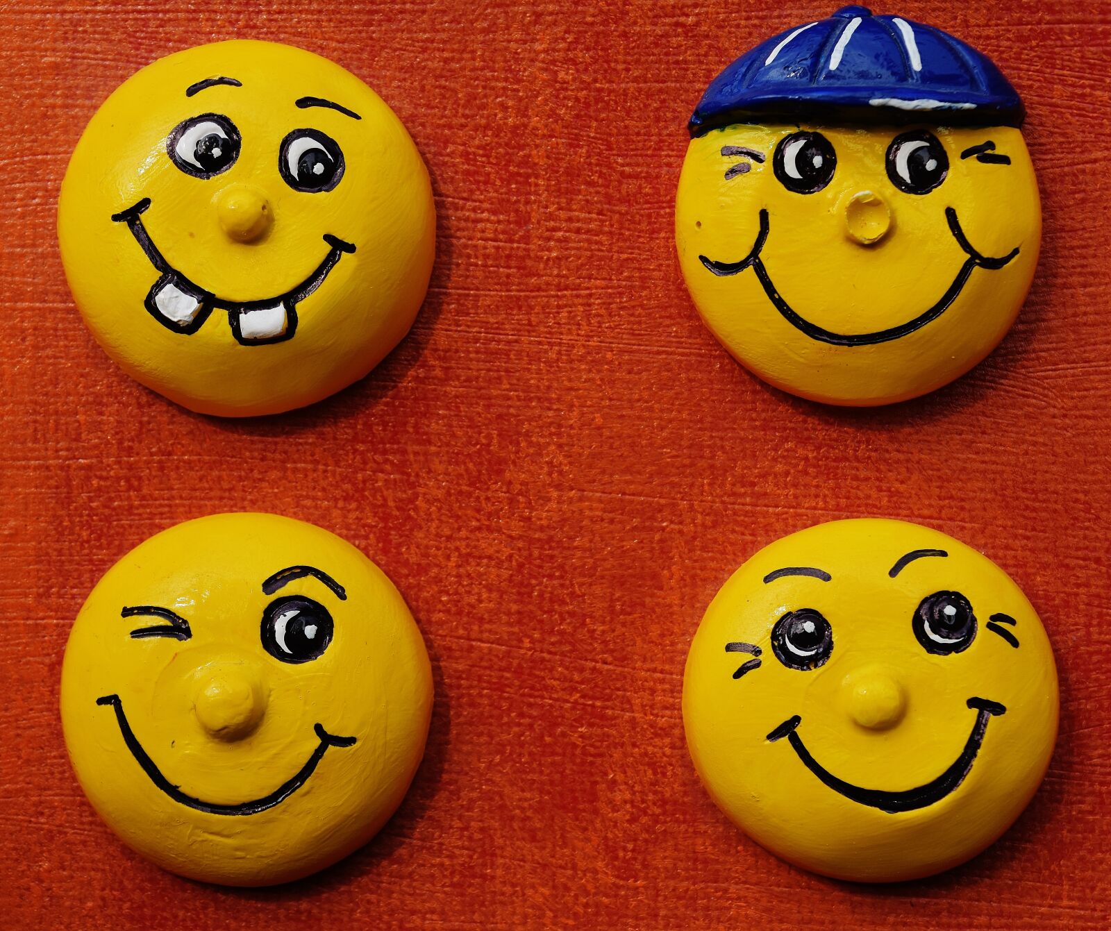 Nikon D7200 sample photo. Smiley, laugh, hand labor photography