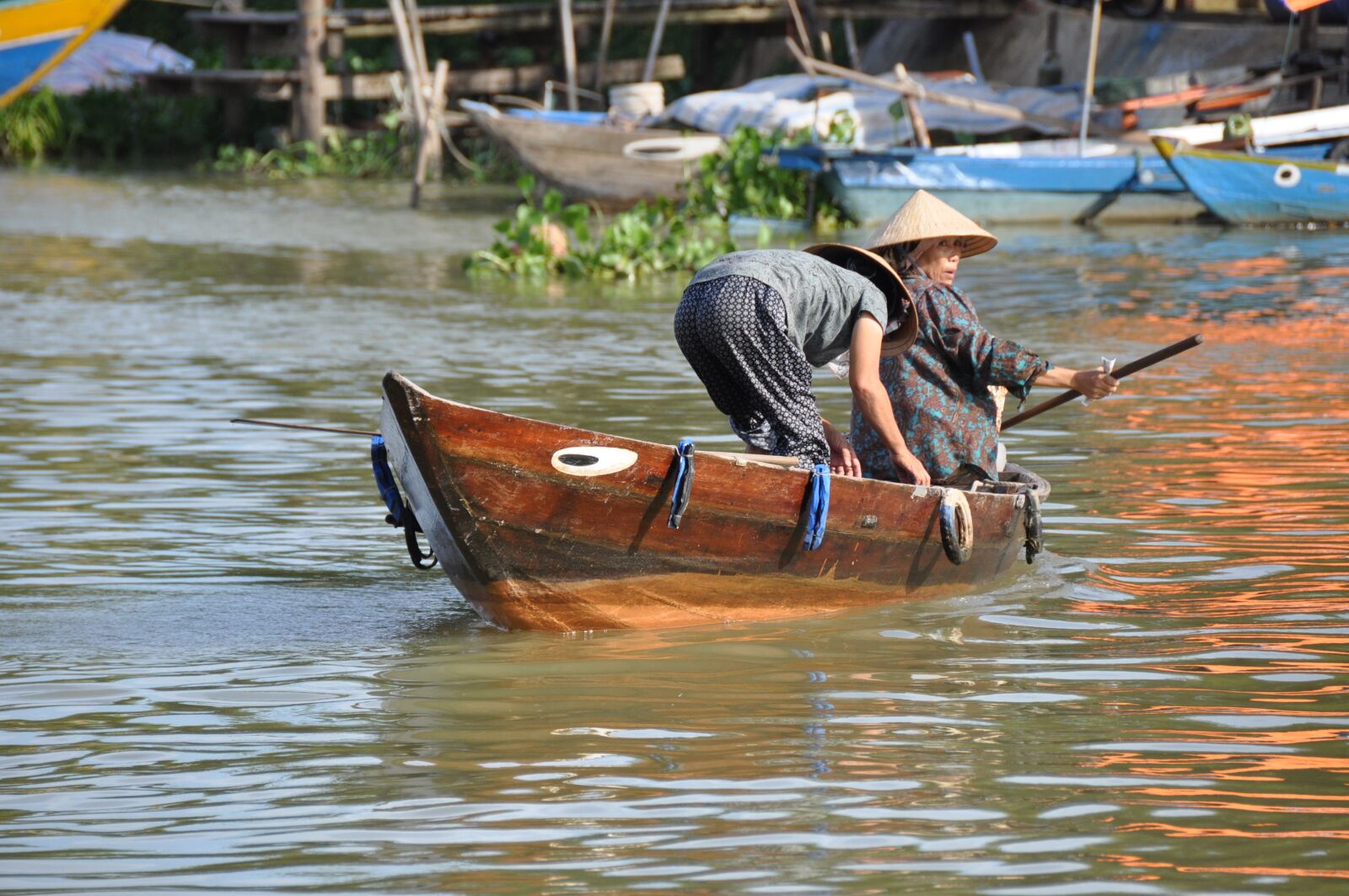 Nikon D90 sample photo. Crossing, boat, river photography