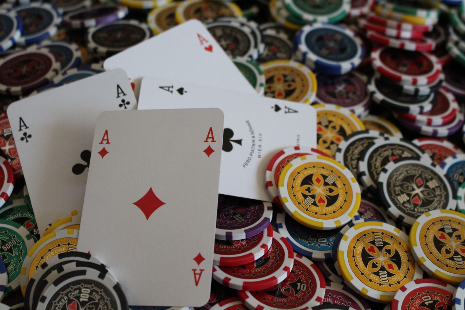 Canon EOS 700D (EOS Rebel T5i / EOS Kiss X7i) sample photo. Poker, ace, chips photography