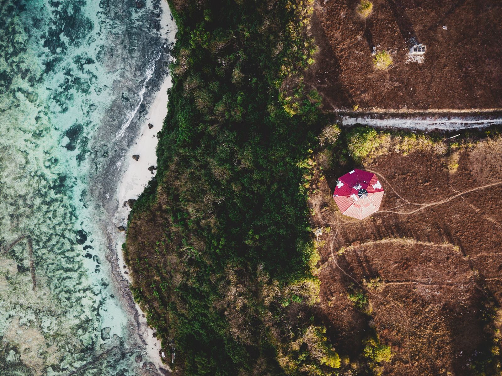 DJI FC220 sample photo. Shore, sea, cliffs photography