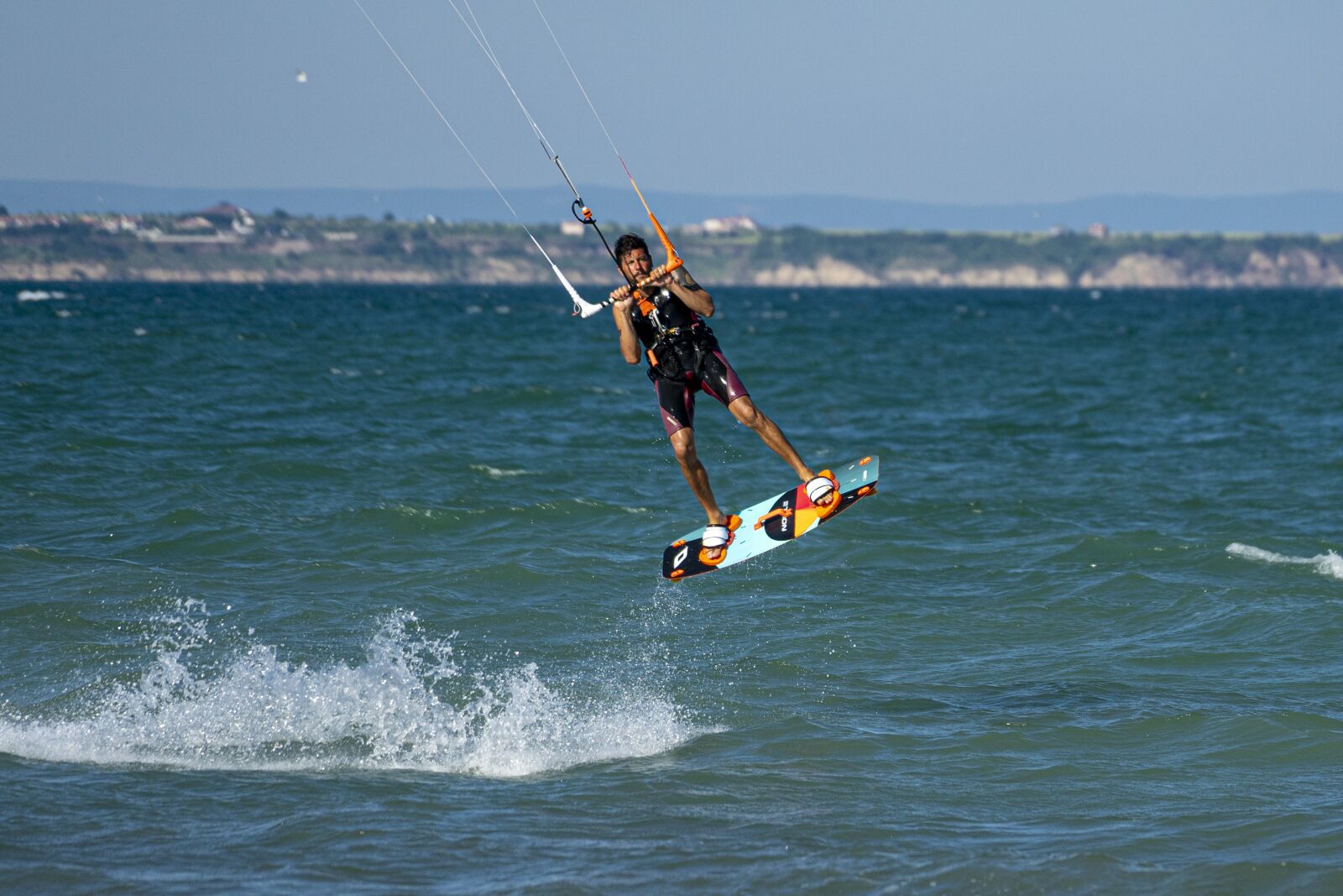Sony a7 II + Sony FE 70-200mm F4 G OSS sample photo. Kite, surf, sea photography
