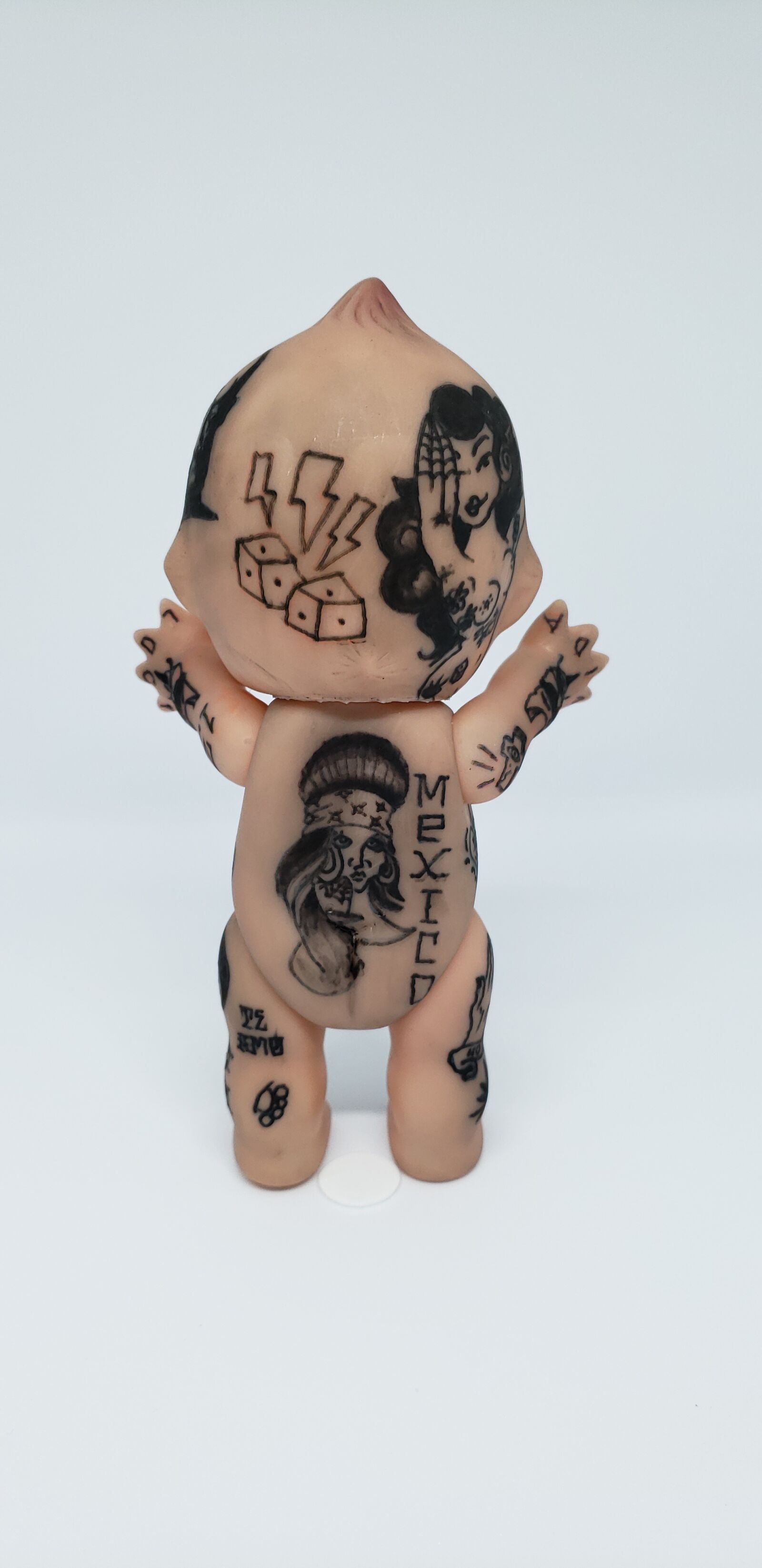 Samsung Galaxy S9 sample photo. Kewpie, baby, yakuza photography