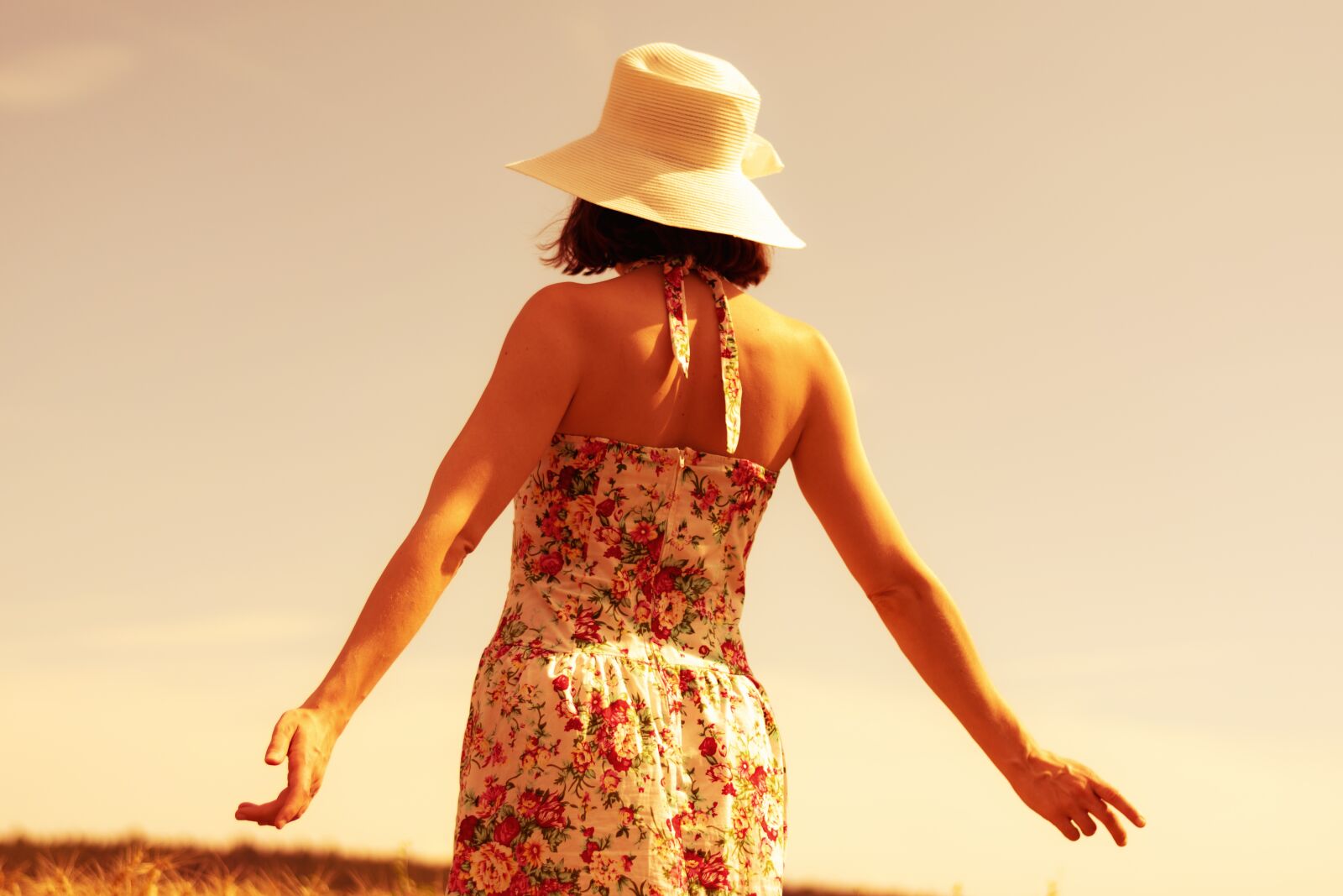 Nikon D5600 sample photo. Woman, dress, hat photography