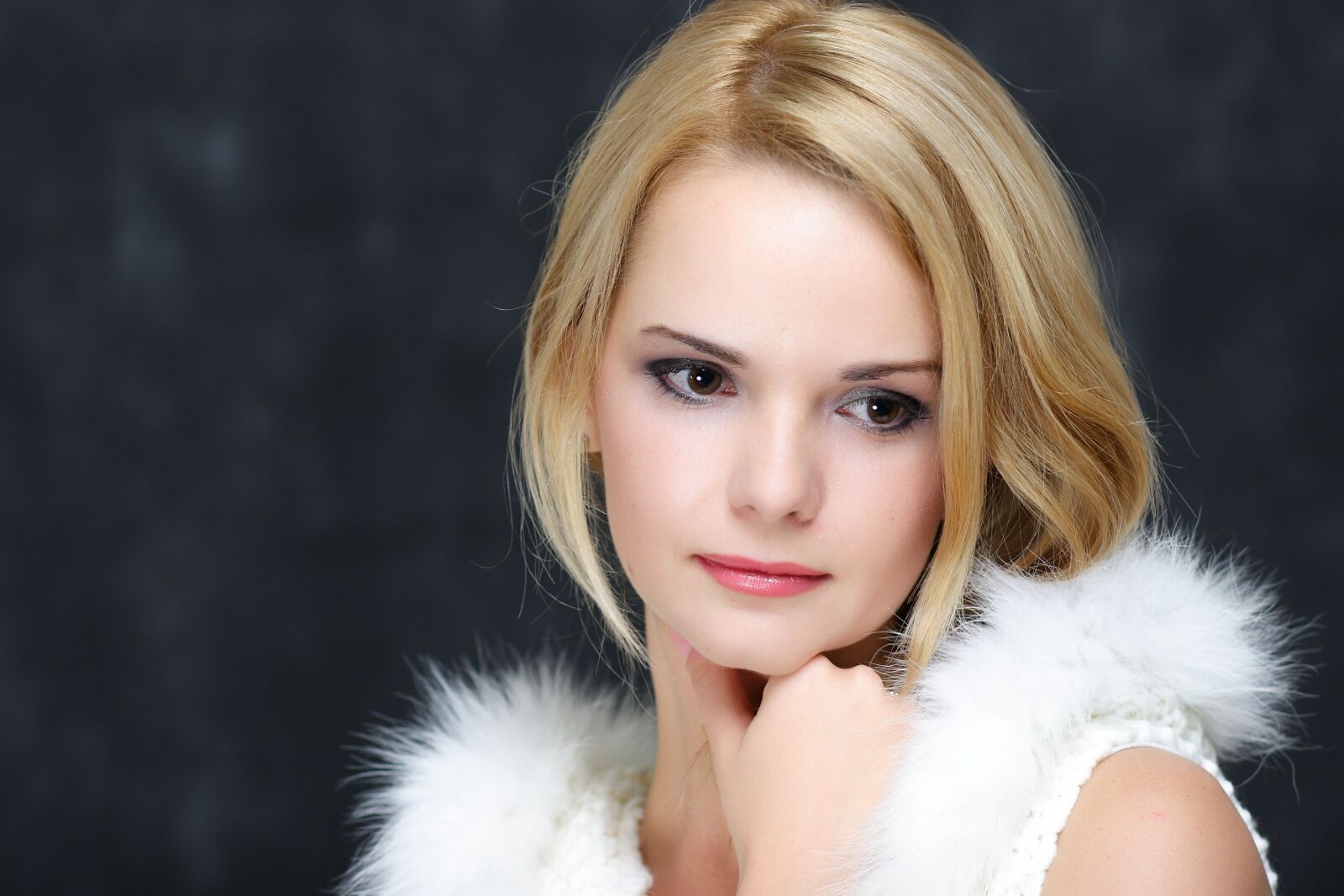 Canon EOS 20D sample photo. Woman, fashion, portrait photography