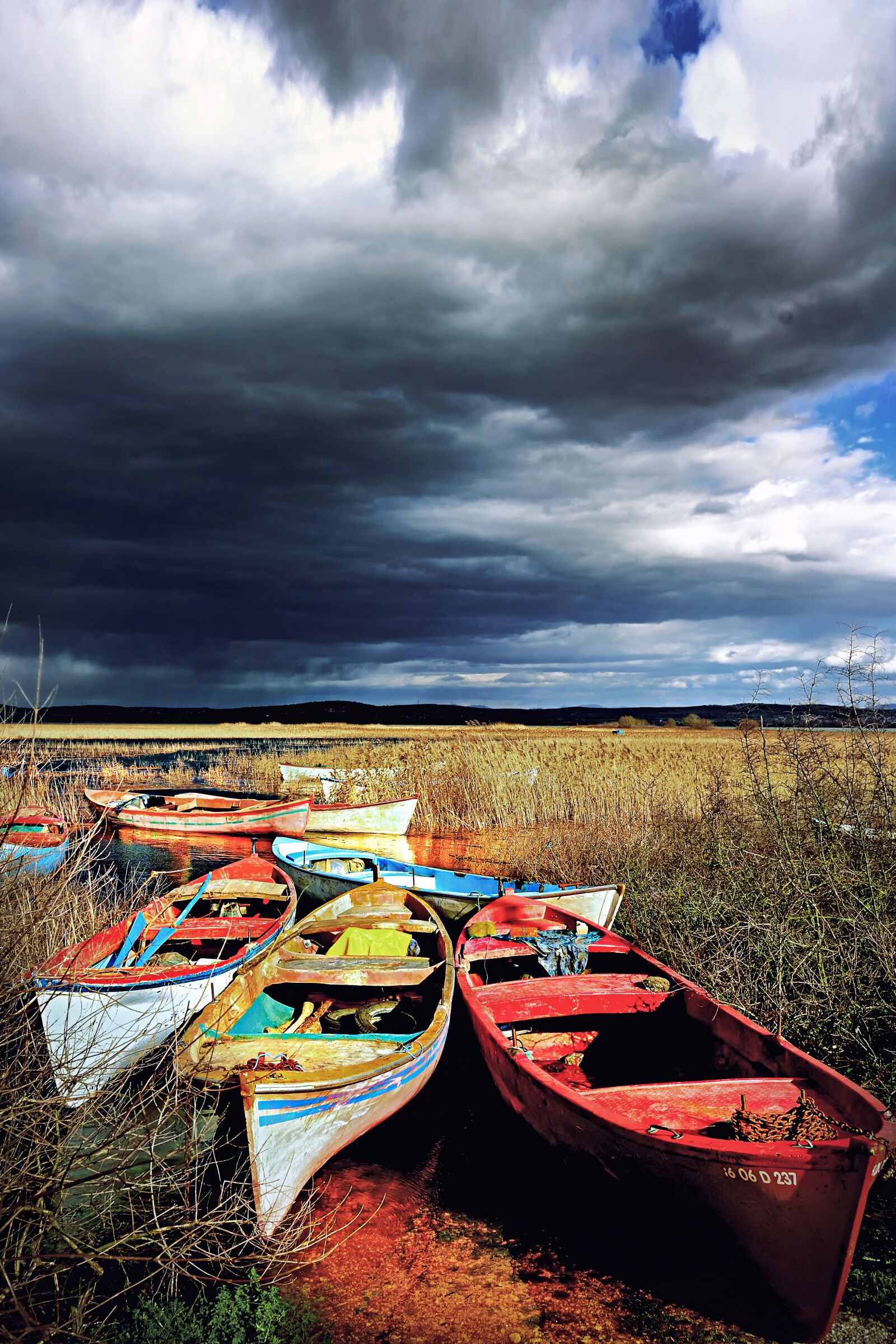 Nikon D3S sample photo. Boats, lacquer, boat photography