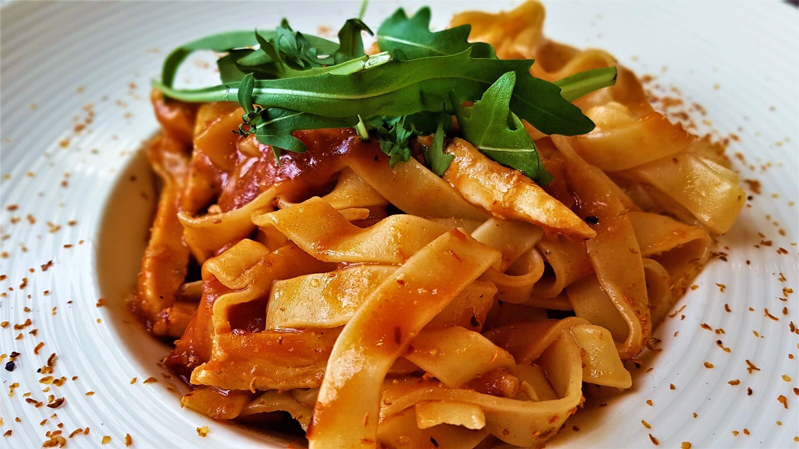 Samsung Galaxy S7 Edge sample photo. Pasta, tomato sauce, food photography