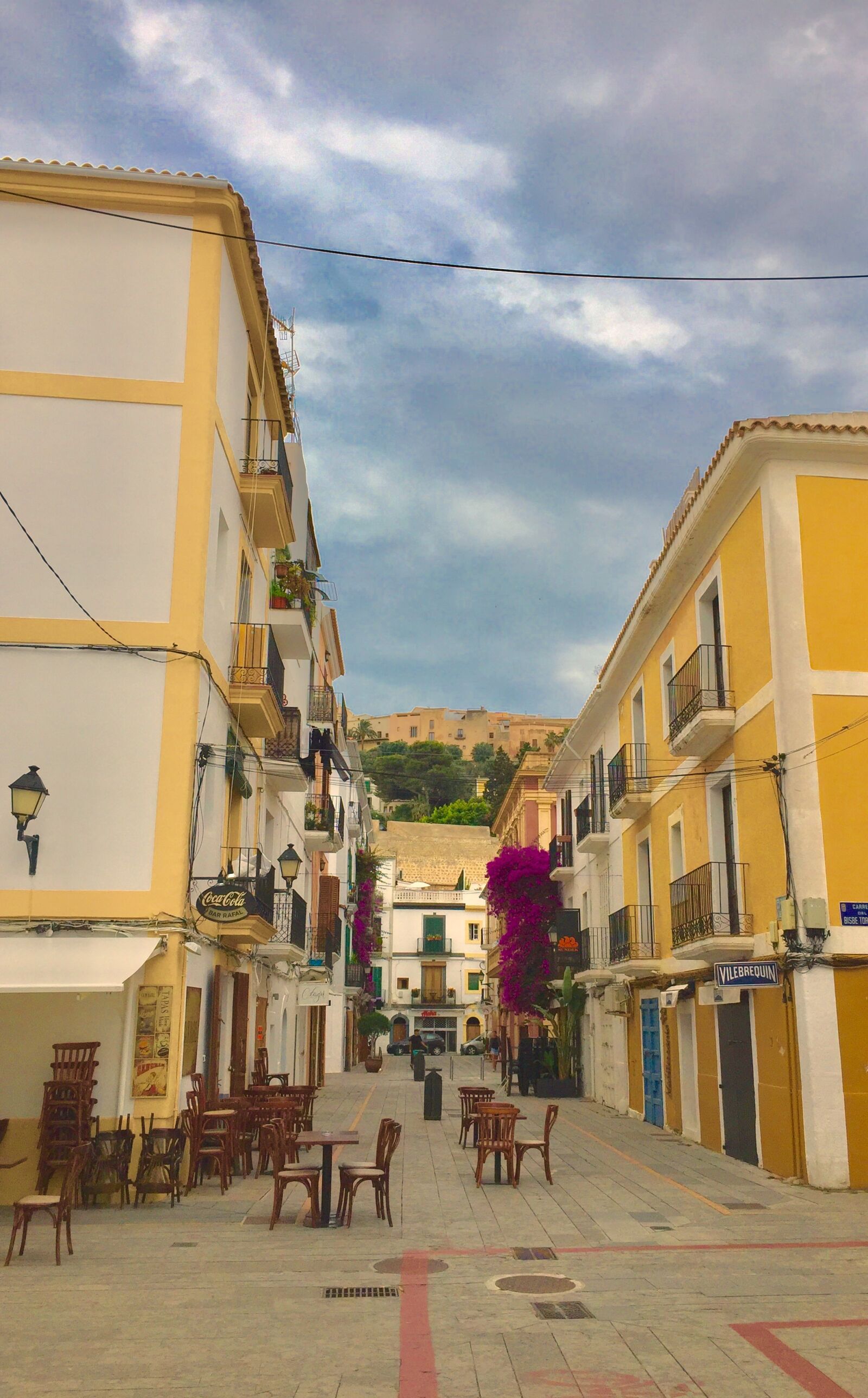 iPhone 6 back camera 4.15mm f/2.2 sample photo. Ibiza, street, city photography
